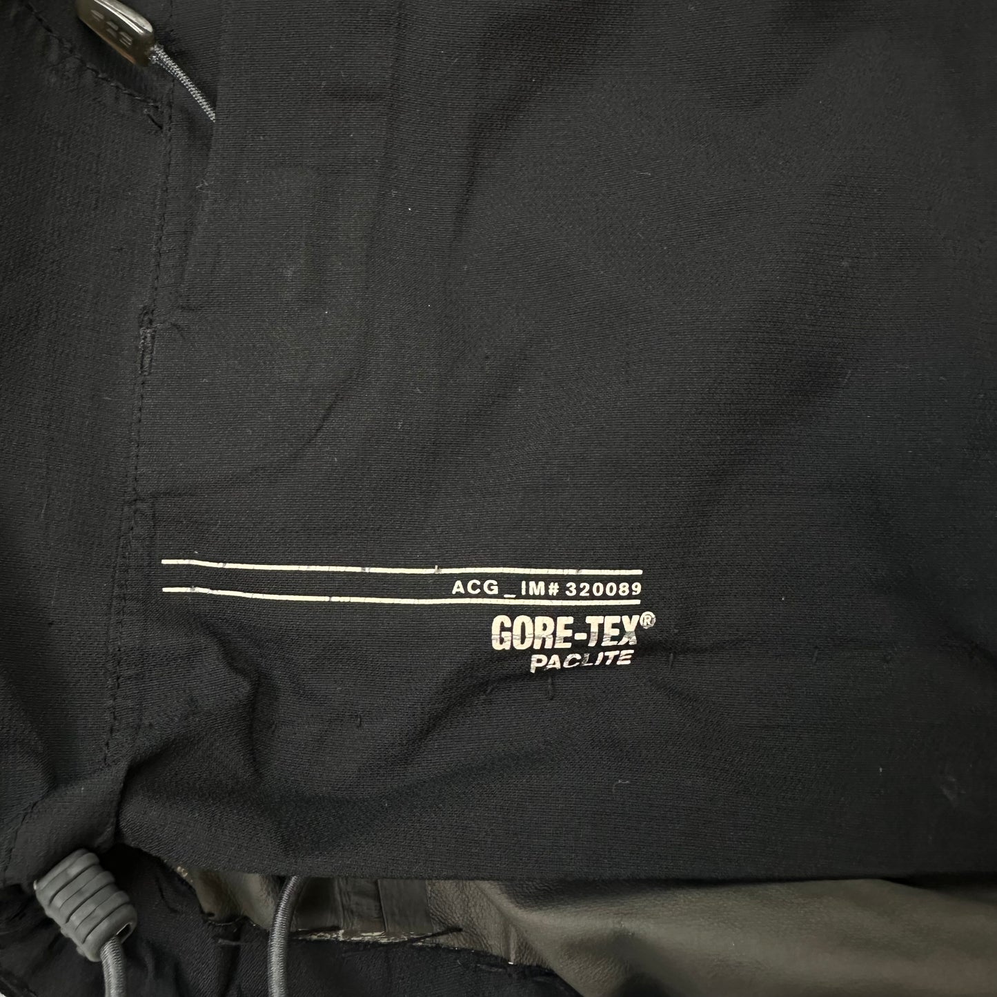Vintage Nike ACG Windbreaker (S)