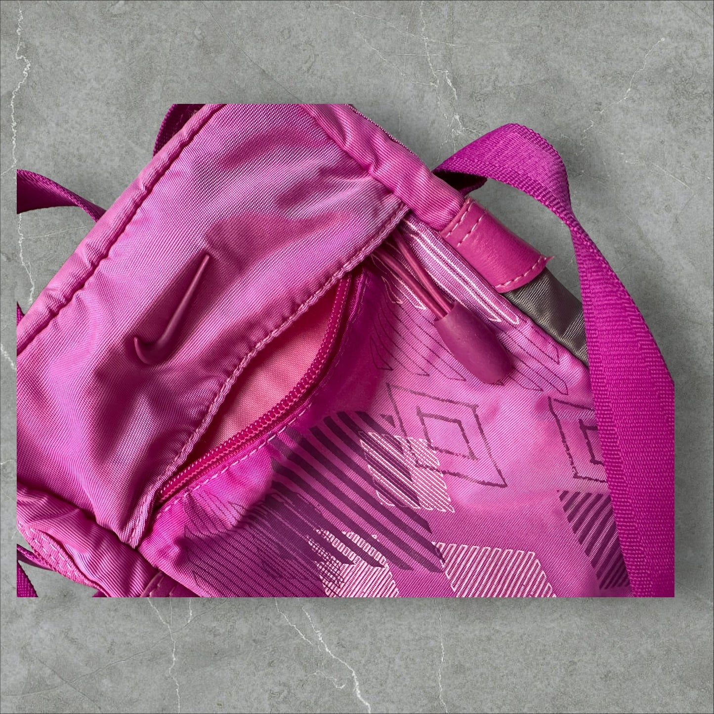 Y2K Nike Bag Umhängetasche