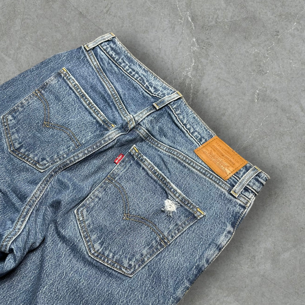 Vintage Levi’s flared Jeans (M-L)