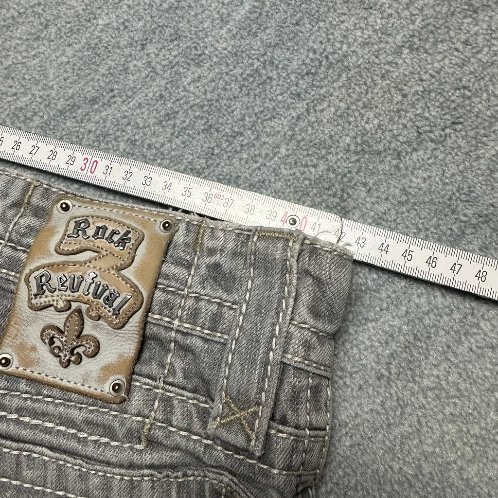 Vintage Rock Revival Jeans (M-L)