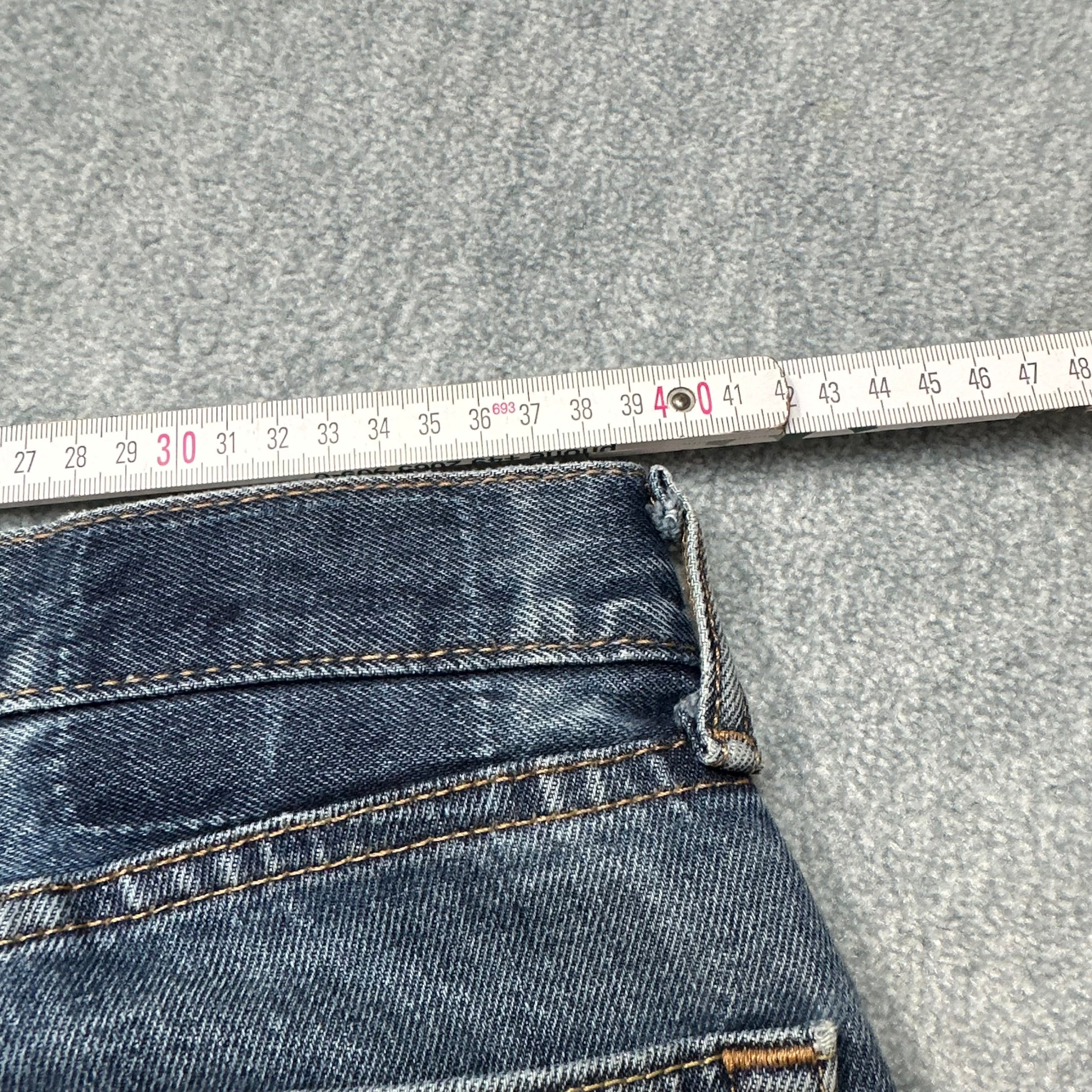 Vintage Levi’s 501 Jeans (S-M)