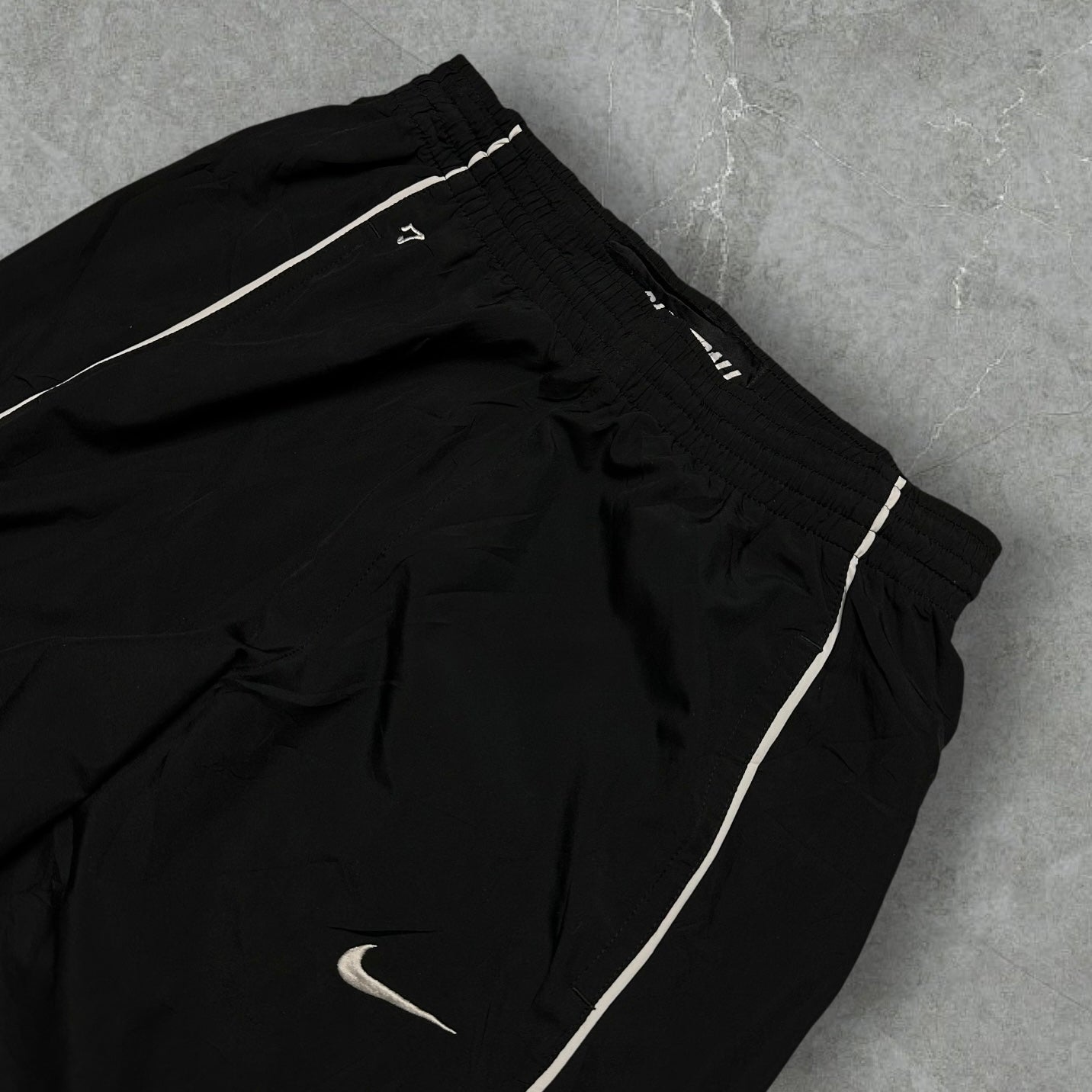 Vintage Nike Basketball Trackpants (S-M)