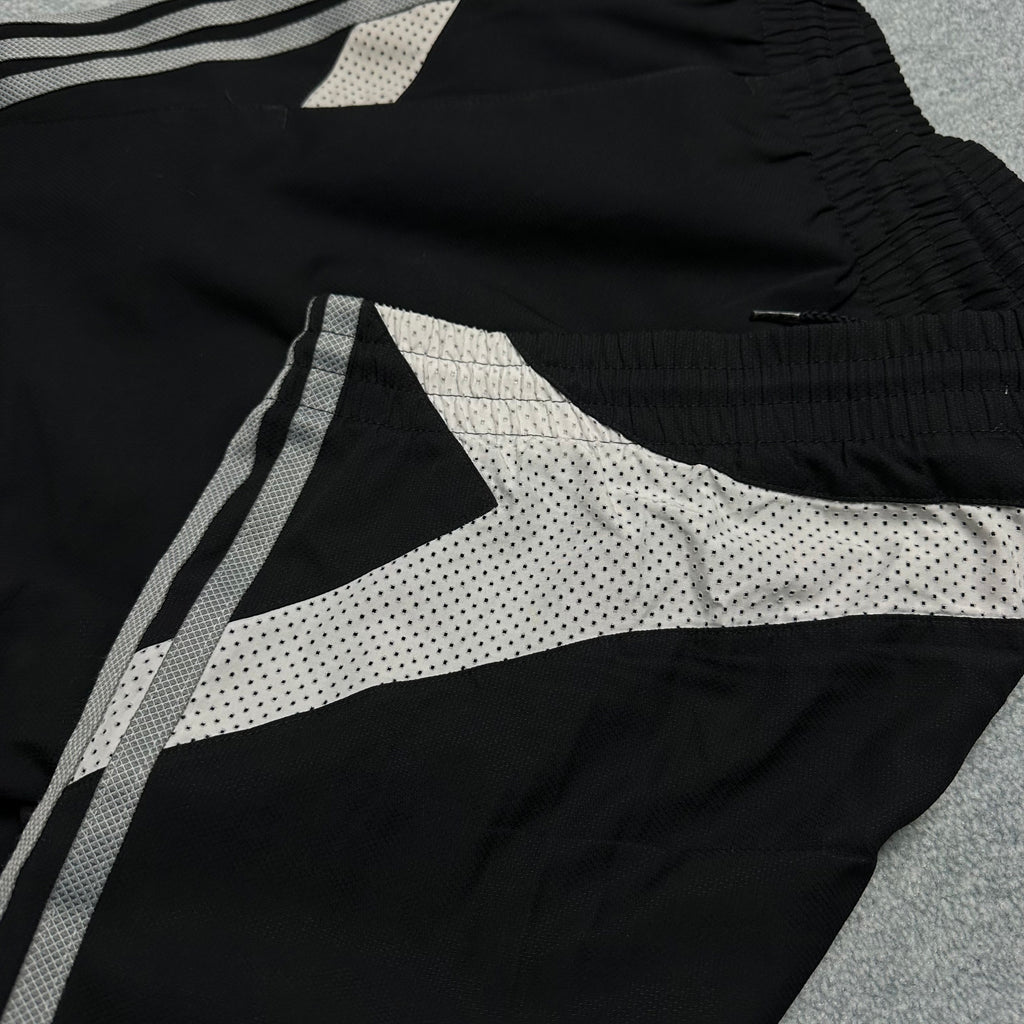 Vintage Adidas Trackpants 2006 (M-L)
