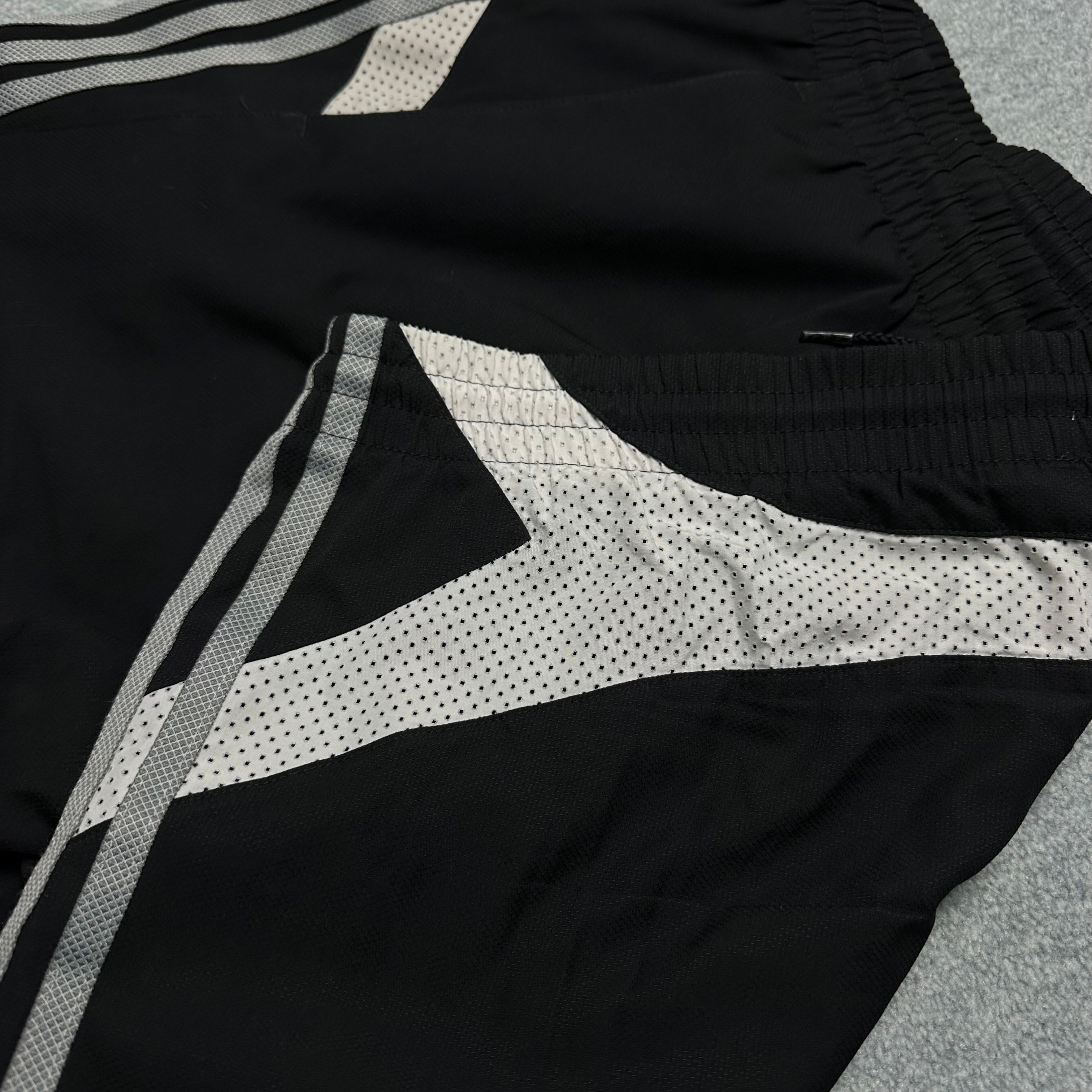 Vintage Adidas Trackpants 2006 (M-L)