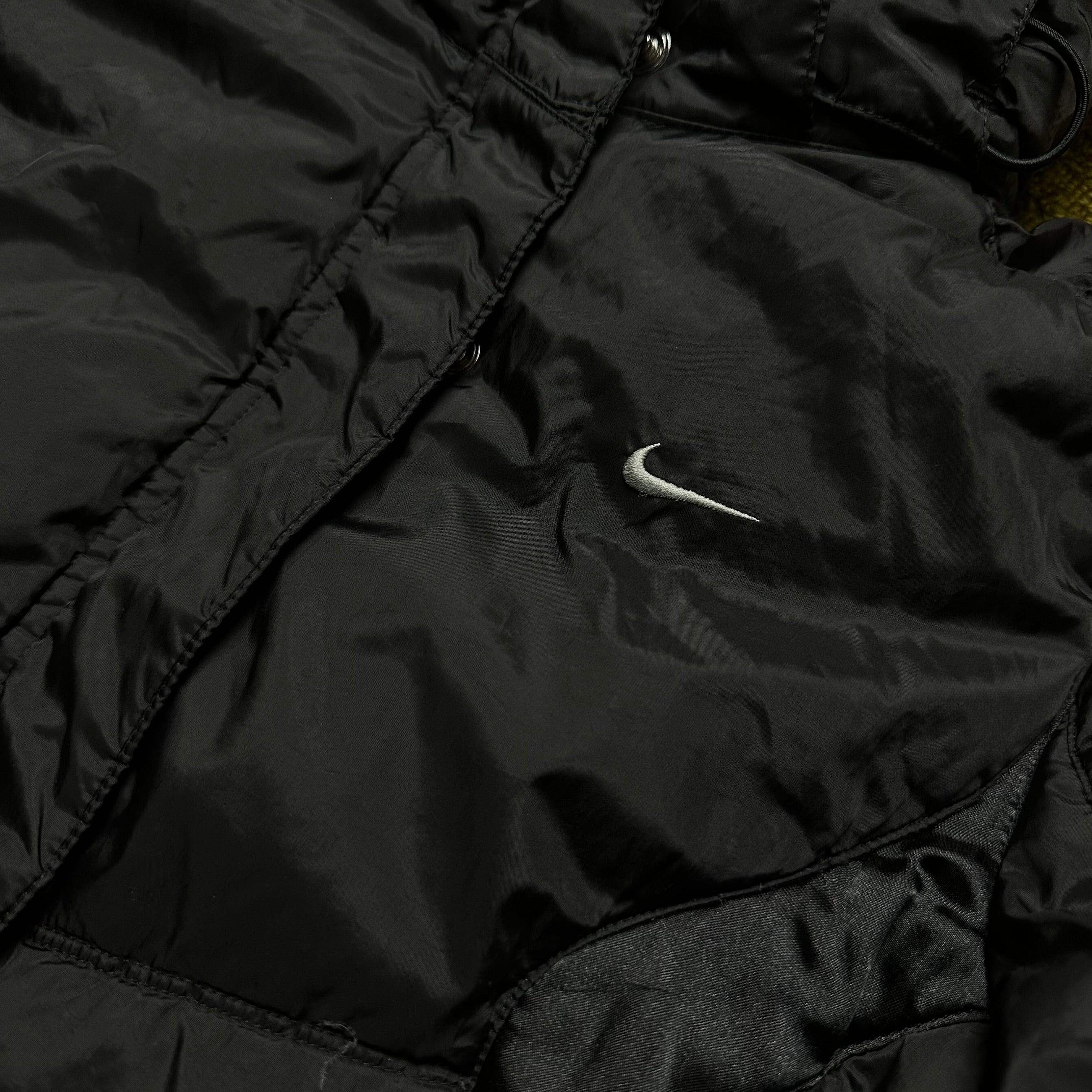Vintage Nike Puffer Winterjacke Damen (S)