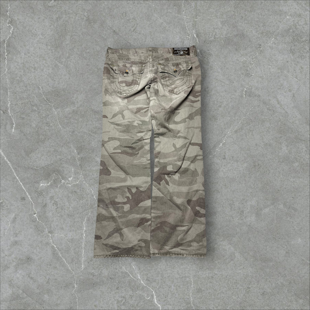 Vintage True Religion Camo Jeans (XL-XXL)