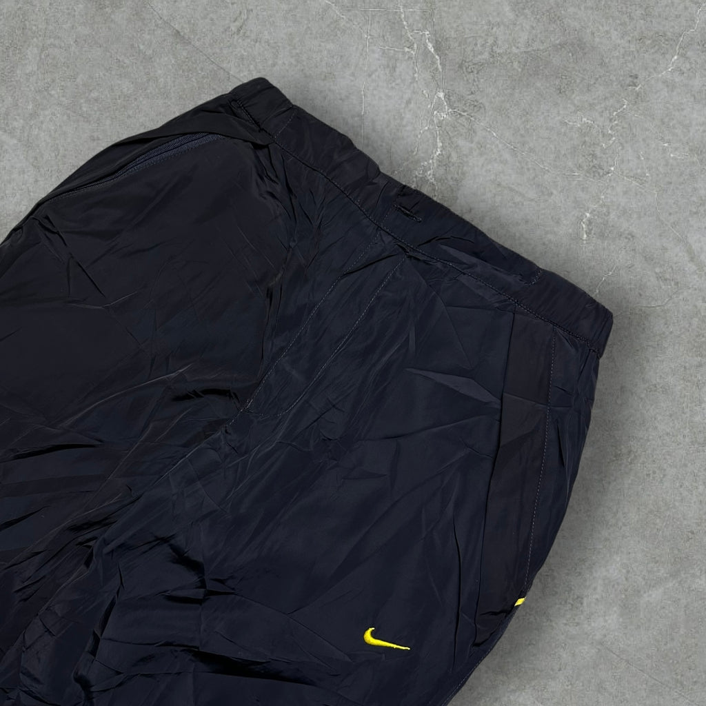 Vintage Nike Trackpants (XS-S)