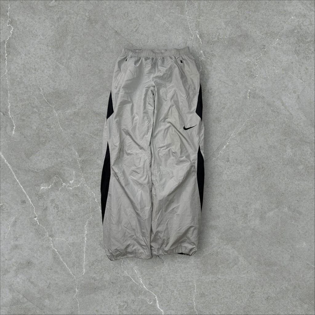 Vintage Nike Trackpants (M-L)