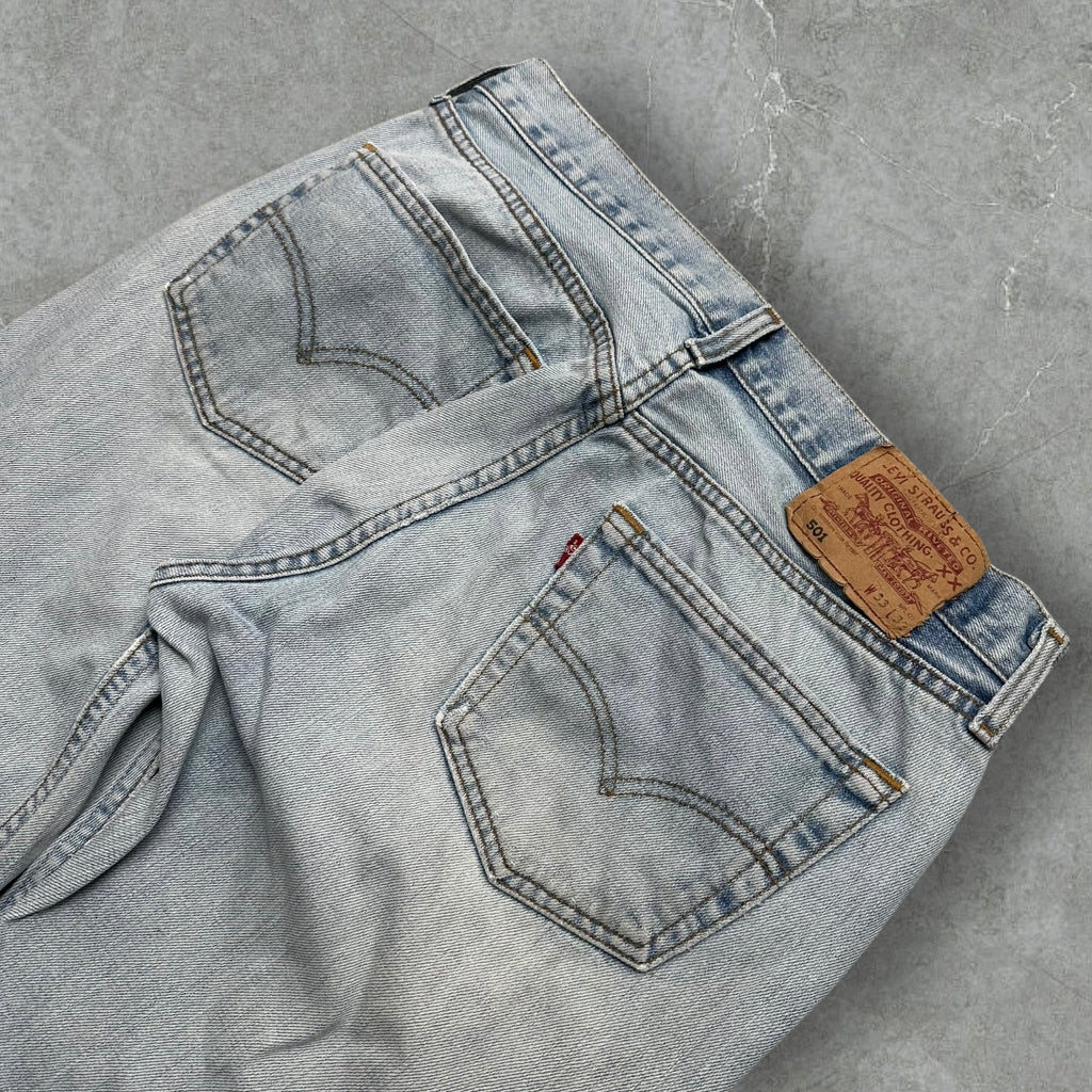 Vintage Levi’s 501 Jeans (S-M)