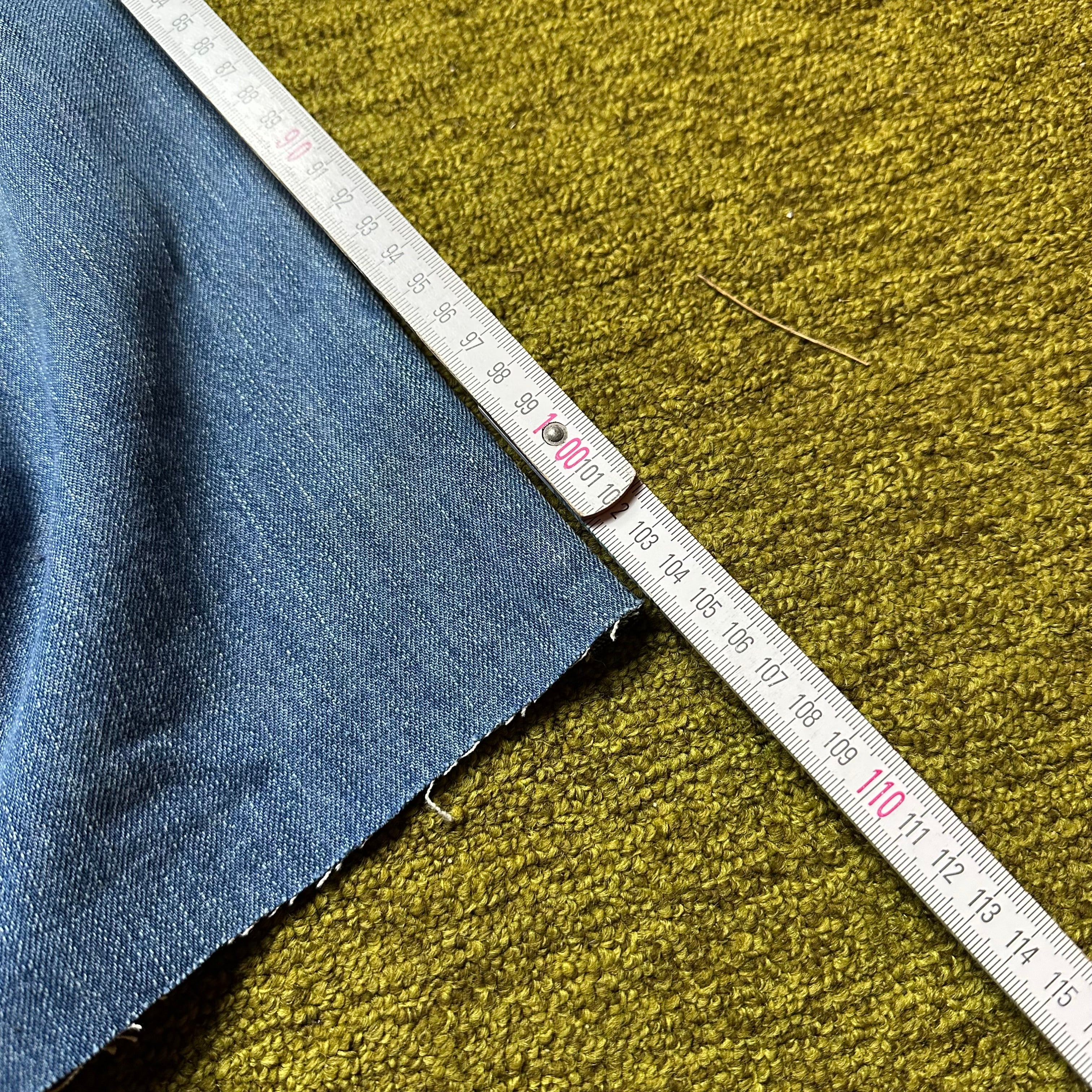 Vintage Rock & Revival Jeans (M-L)