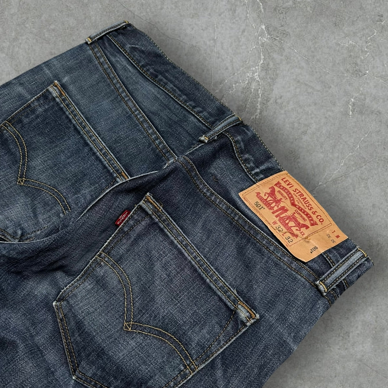 Vintage Levi’s 501 Jeans (S-M)