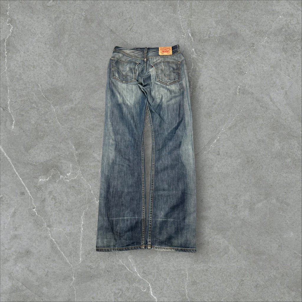Vintage Levi’s 501 Jeans (M-L)