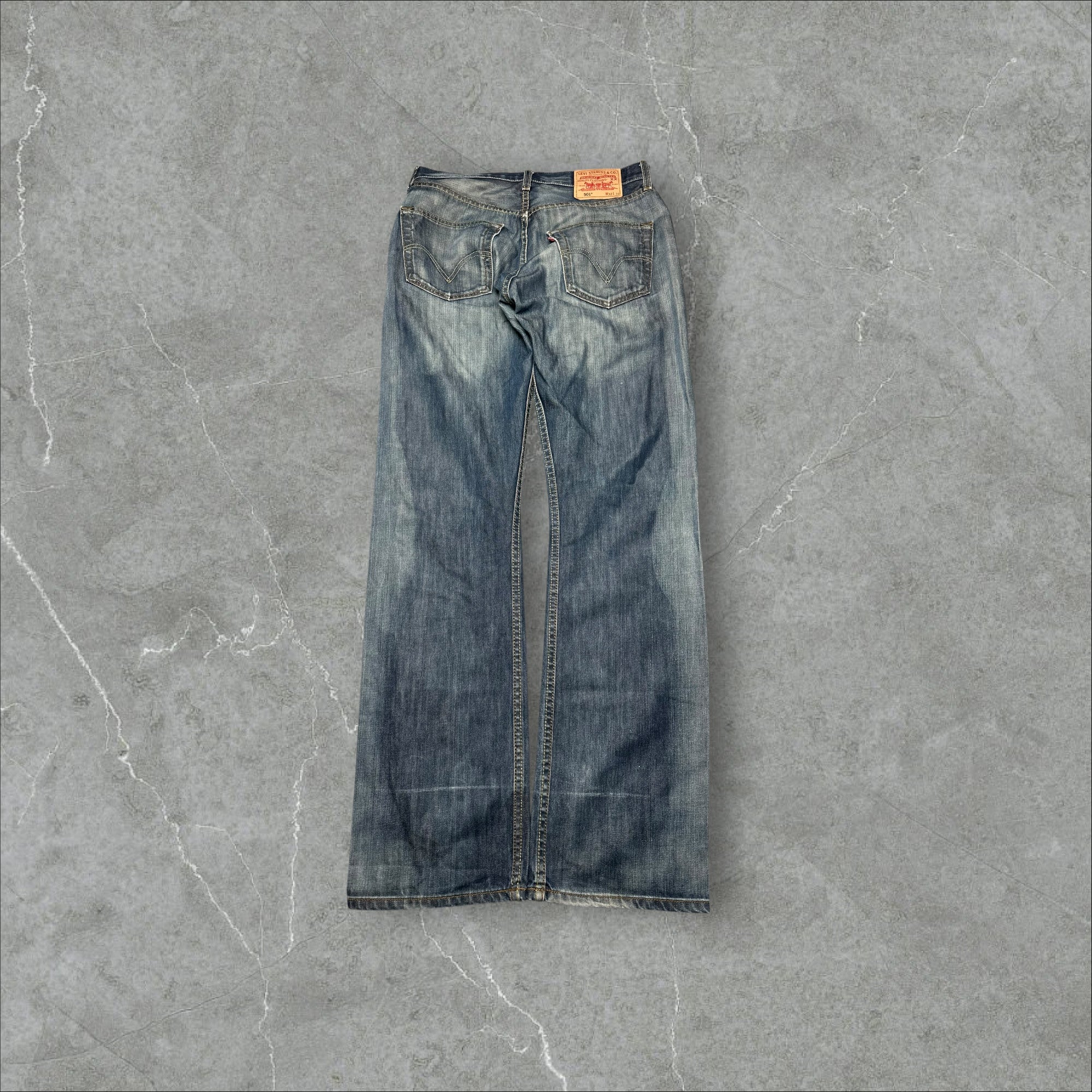 Vintage Levi’s 501 Jeans (M-L)