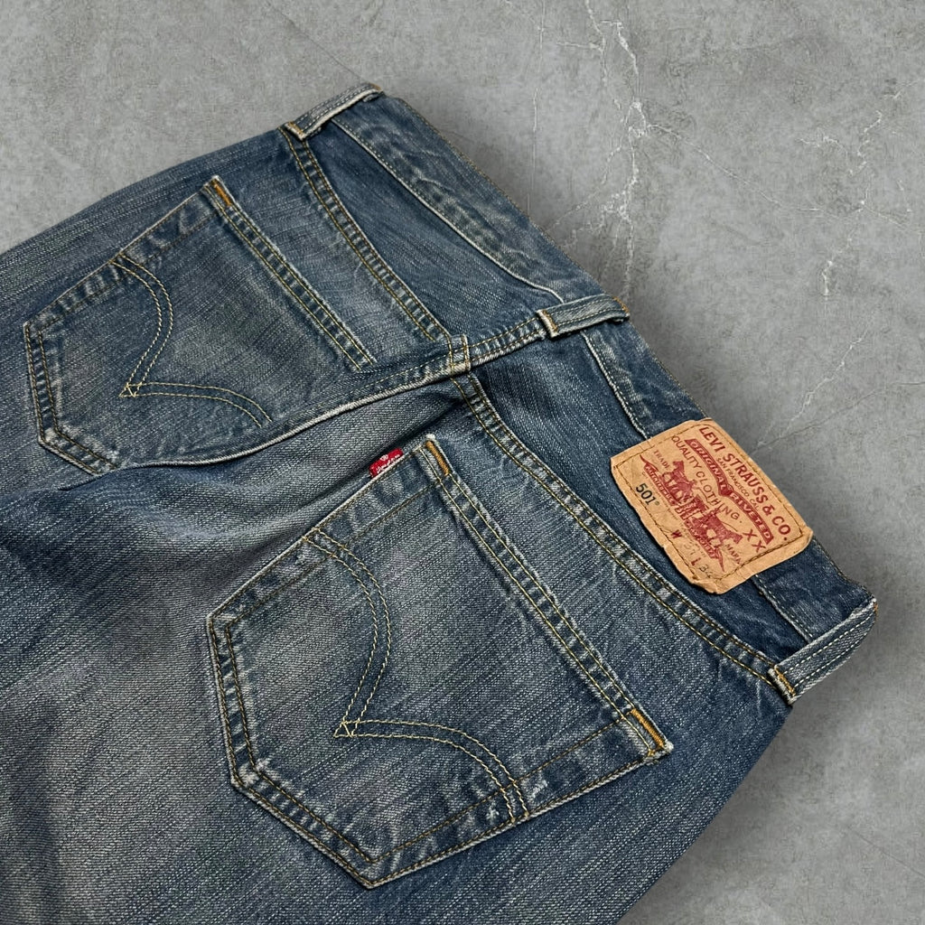 Vintage Levi’s 501 Jeans (S-M)