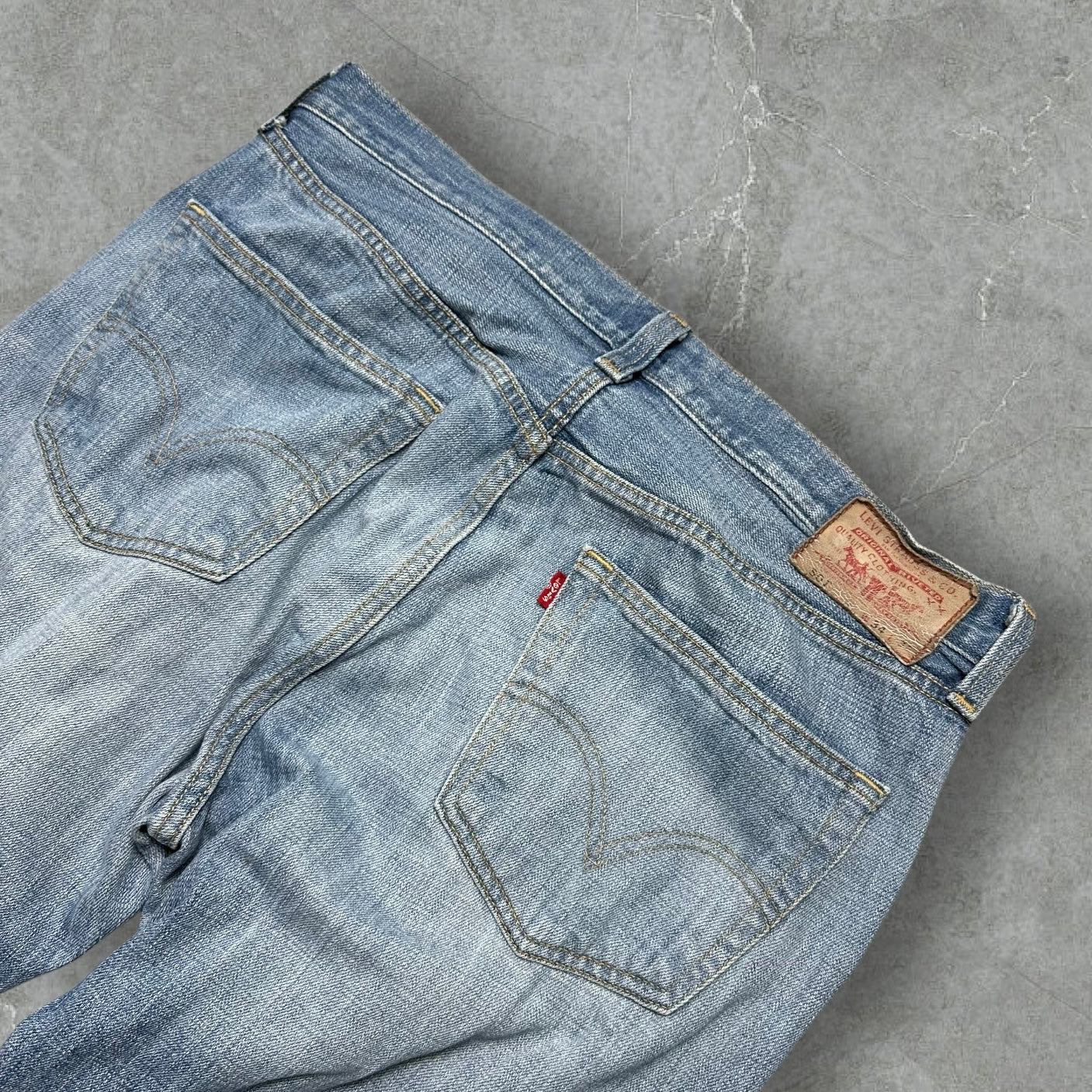 Vintage Levi’s 501 Jeans (L)