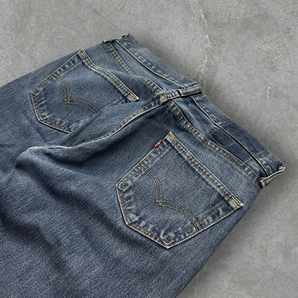 Vintage Levi’s 501 Jeans (S-M)