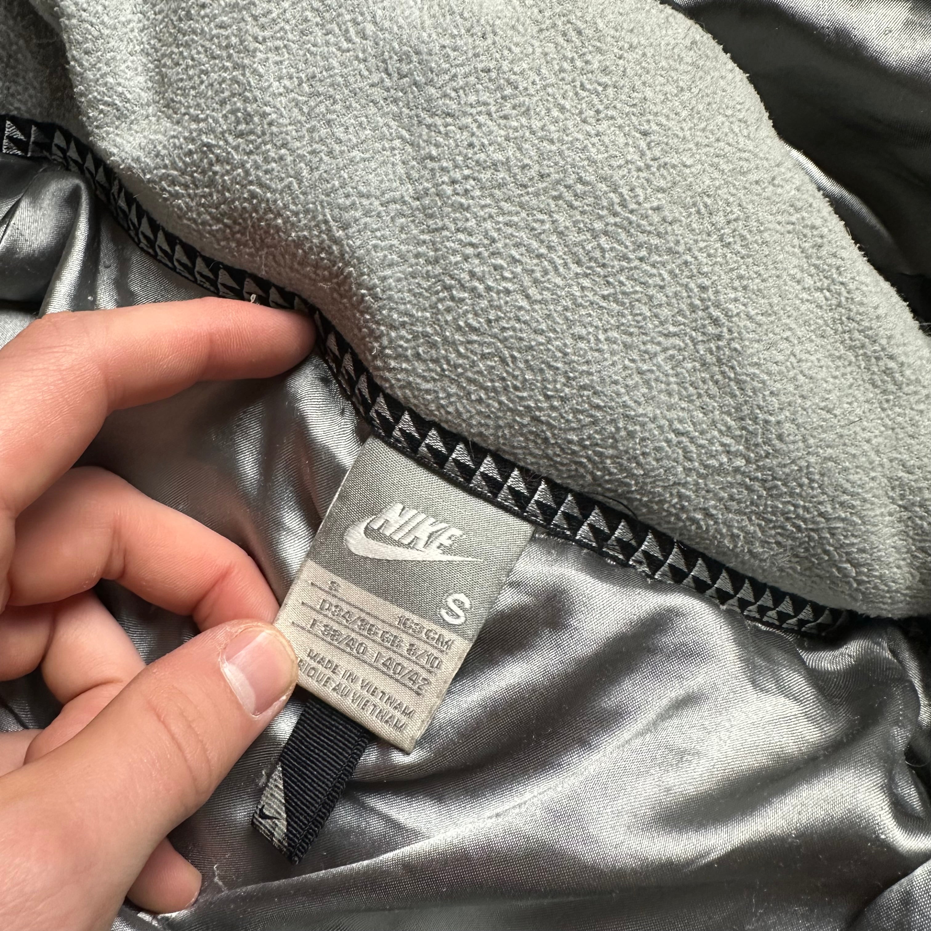 Vintage Nike Puffer Winterjacke Damen (S)