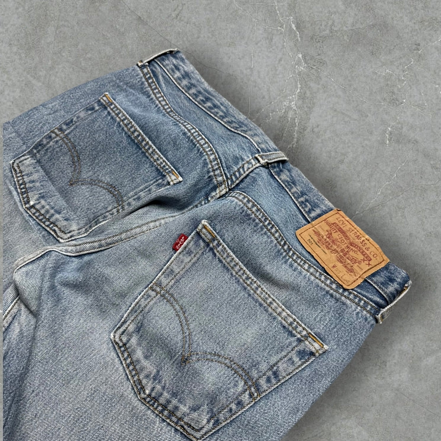 Vintage Levi’s 501 Jeans (M)