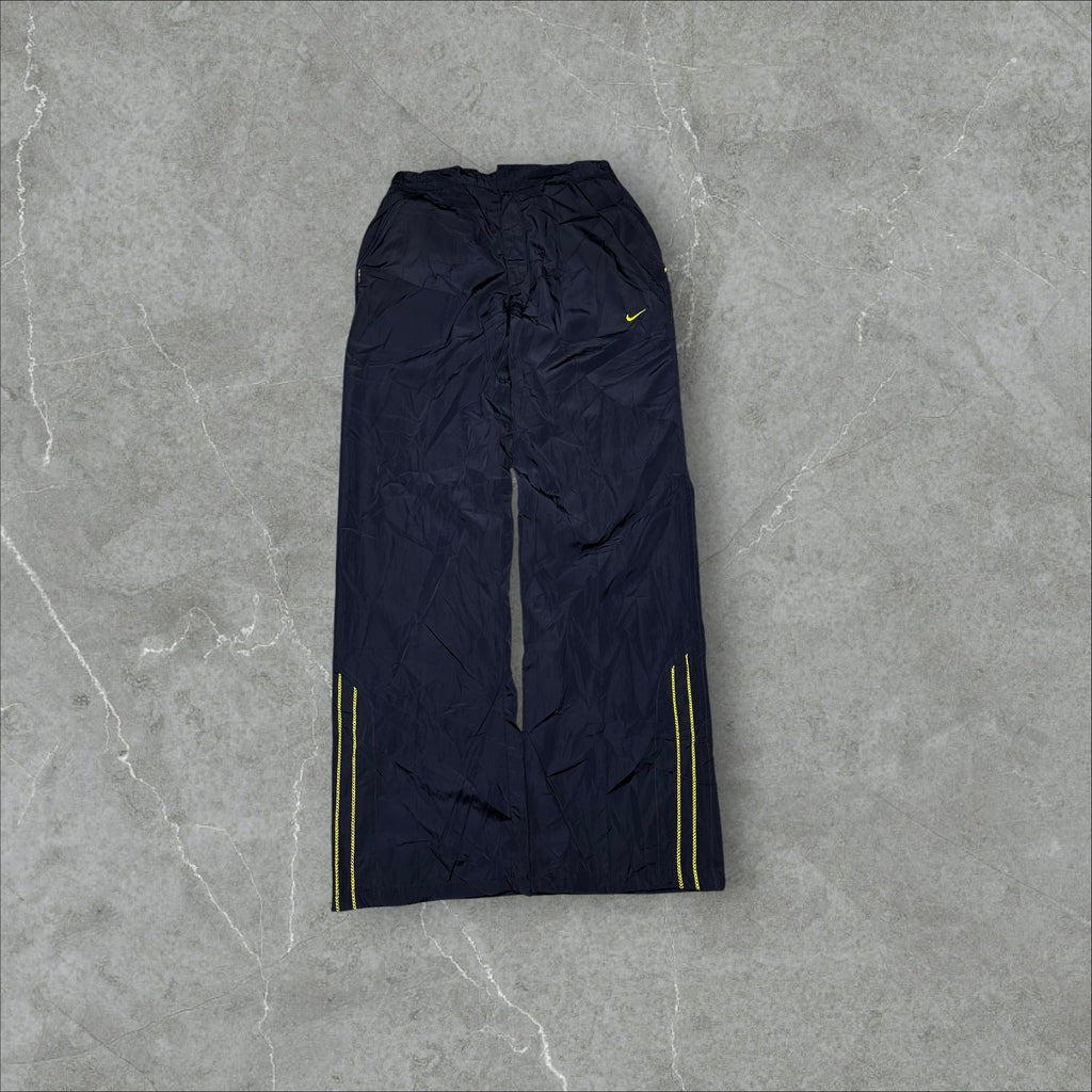 Vintage Nike Trackpants (XS-S)