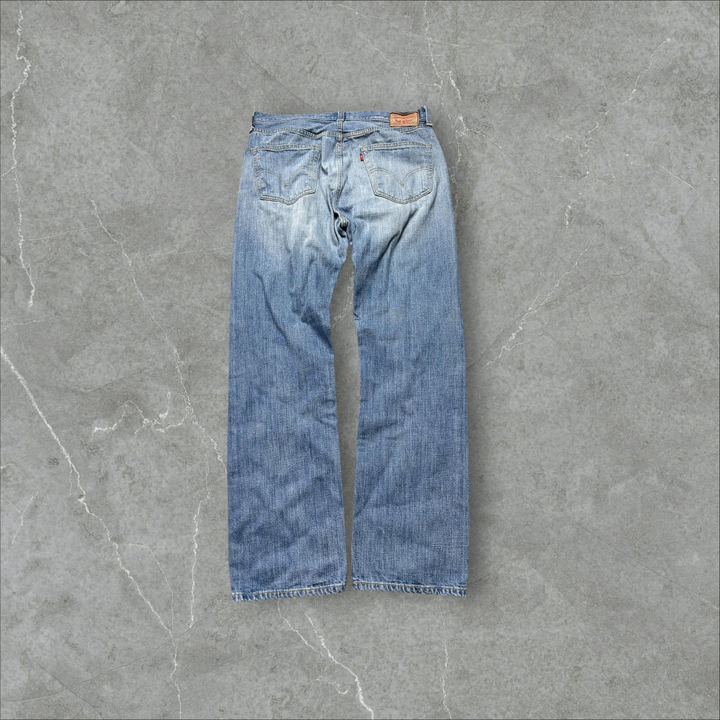 Vintage Levi’s 501 Jeans (L)