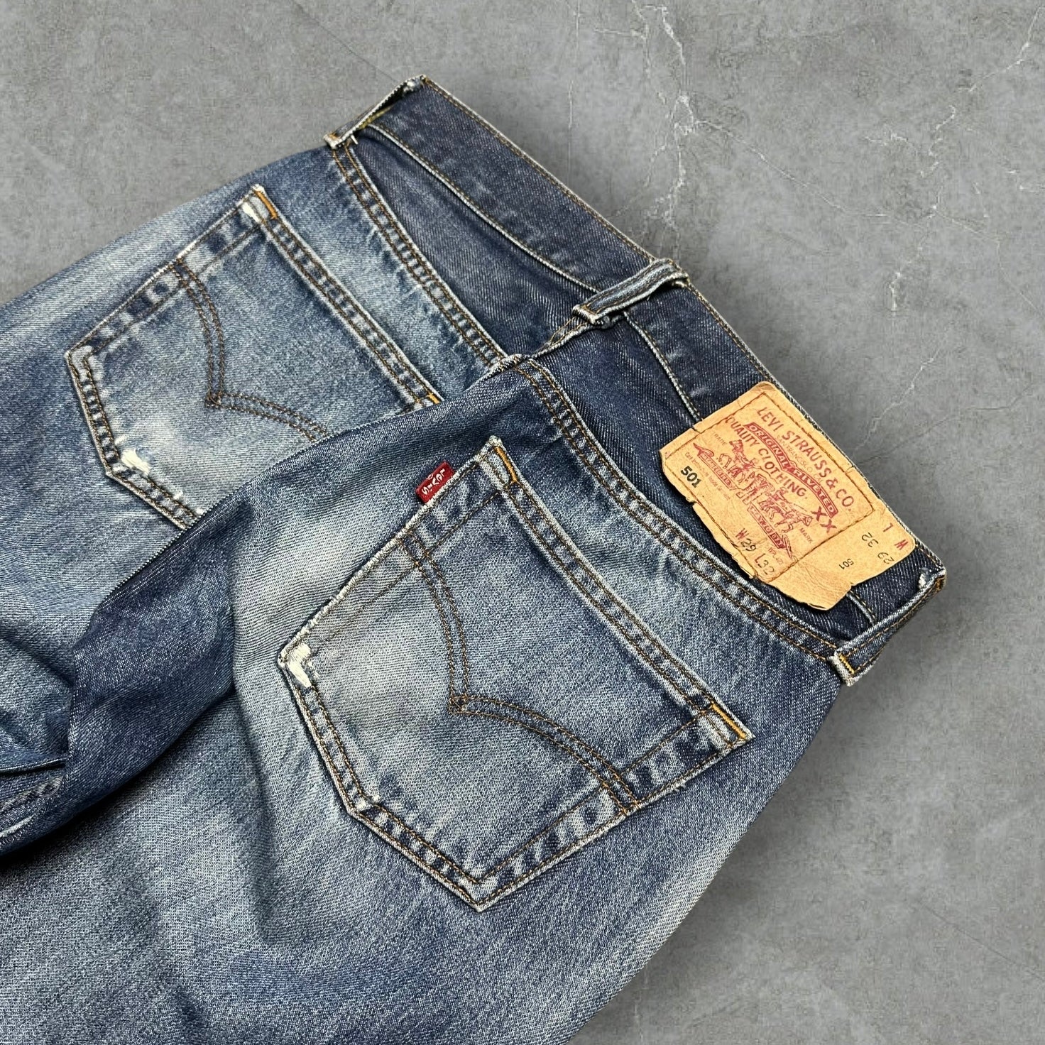 Vintage Levi’s 501 Jeans (XS)