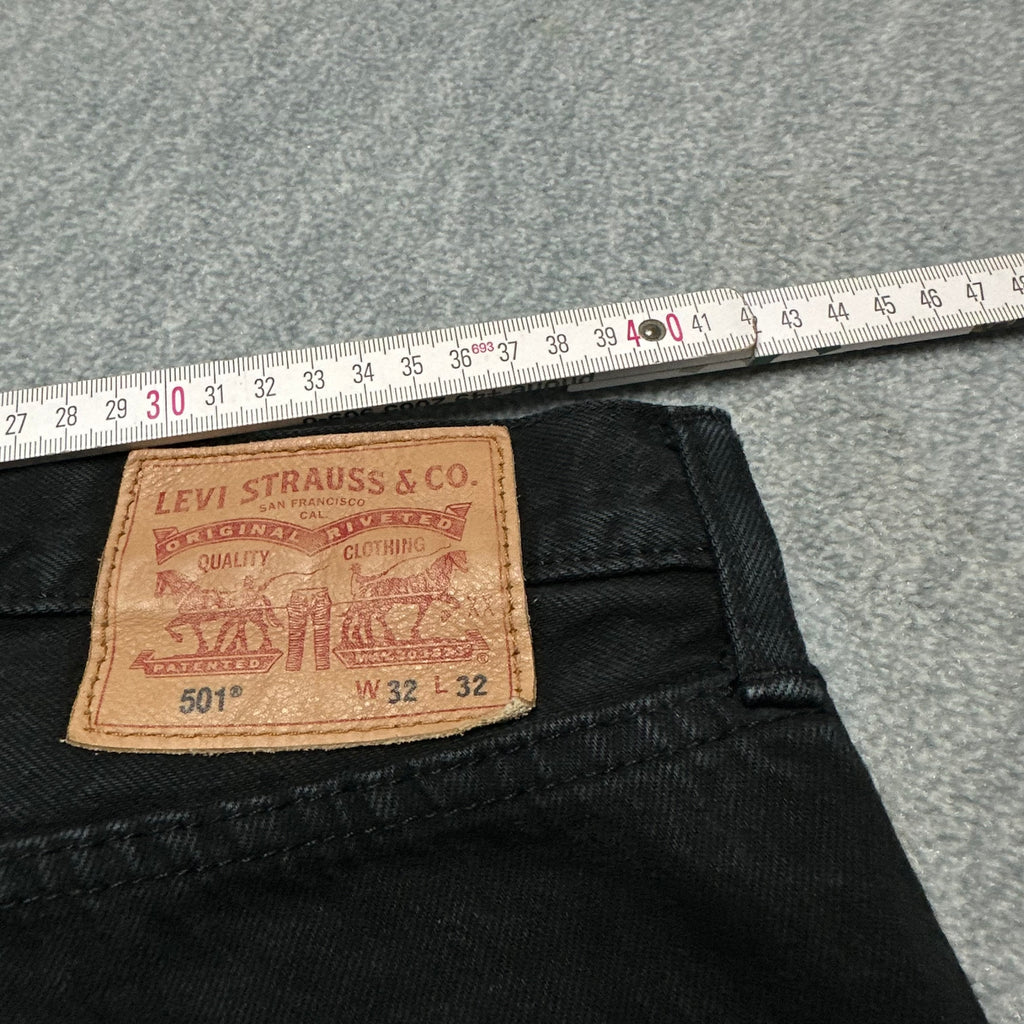 Vintage Levi’s 501 Jeans (M)