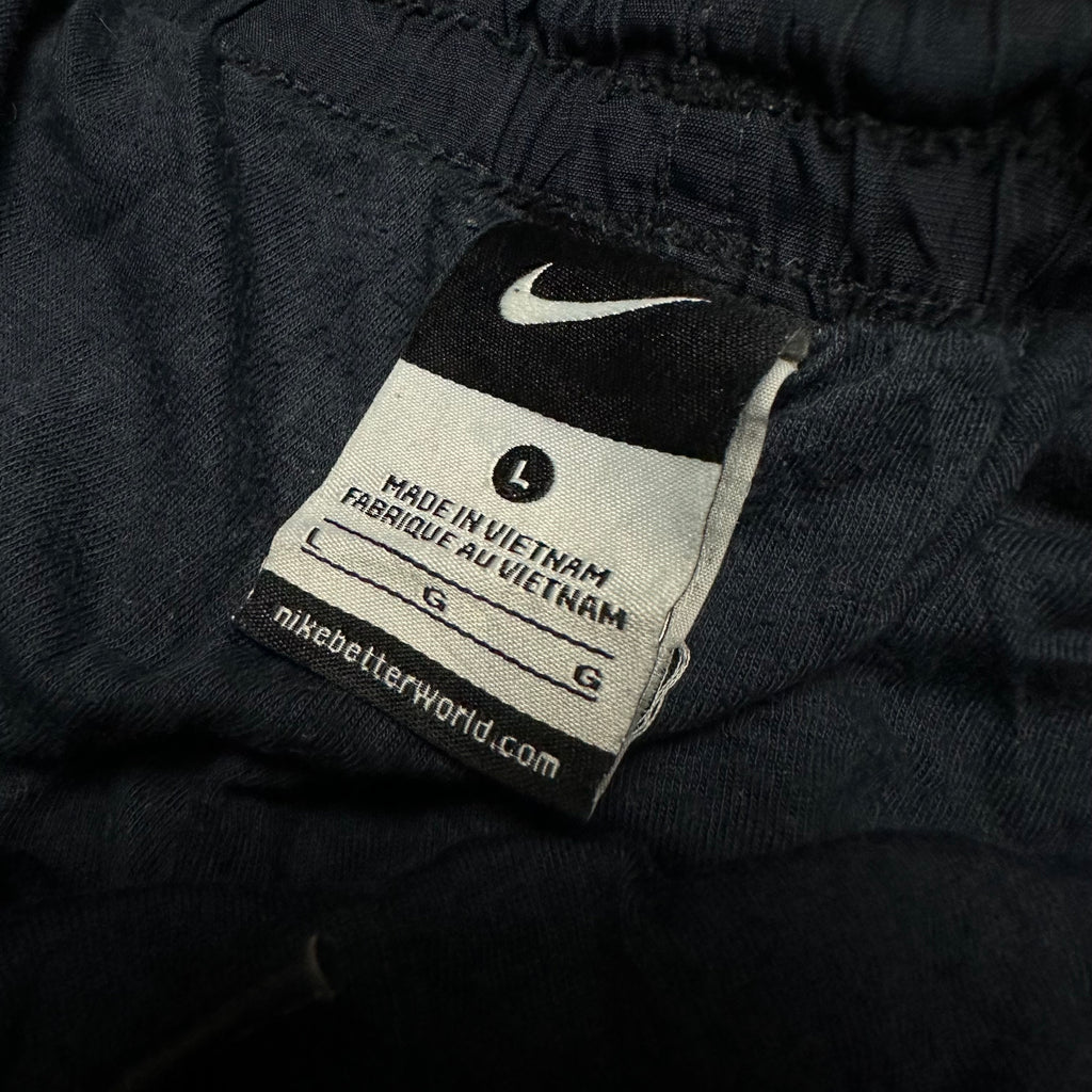 Vintage Nike Trackpants (M-L)