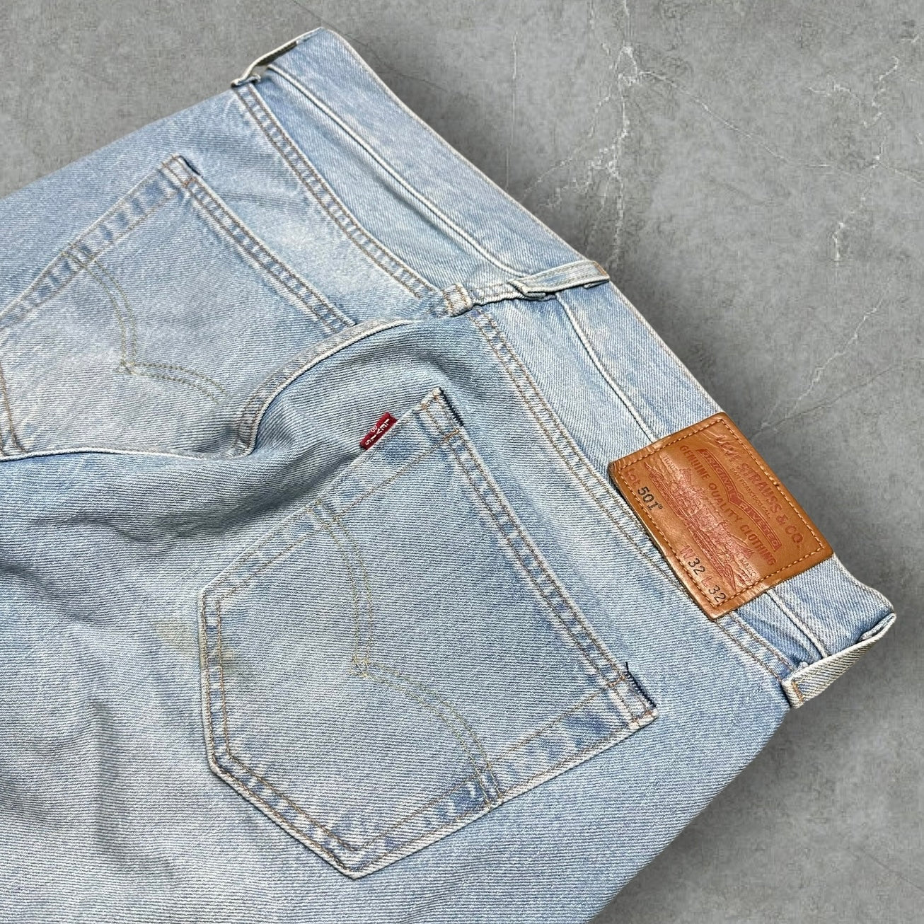 Vintage Levi’s 501 Jeans (S-M)