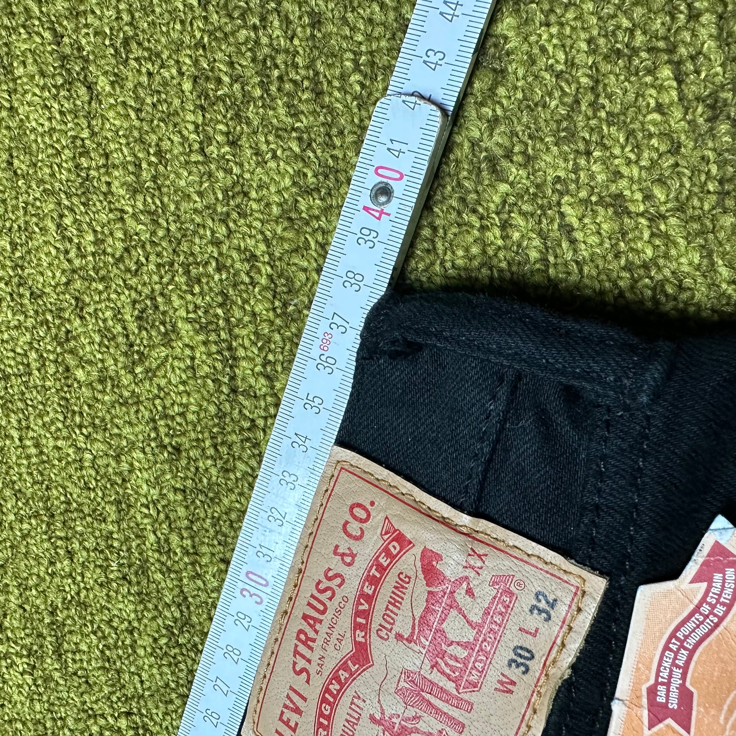 Neue Levi’s 501 Jeans (S)