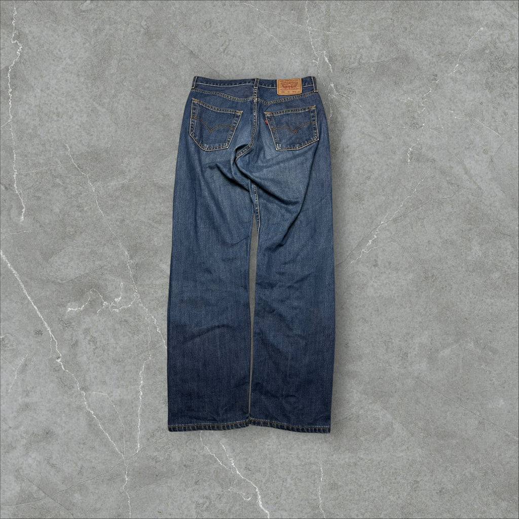 Vintage Levi’s 590 Jeans (M)