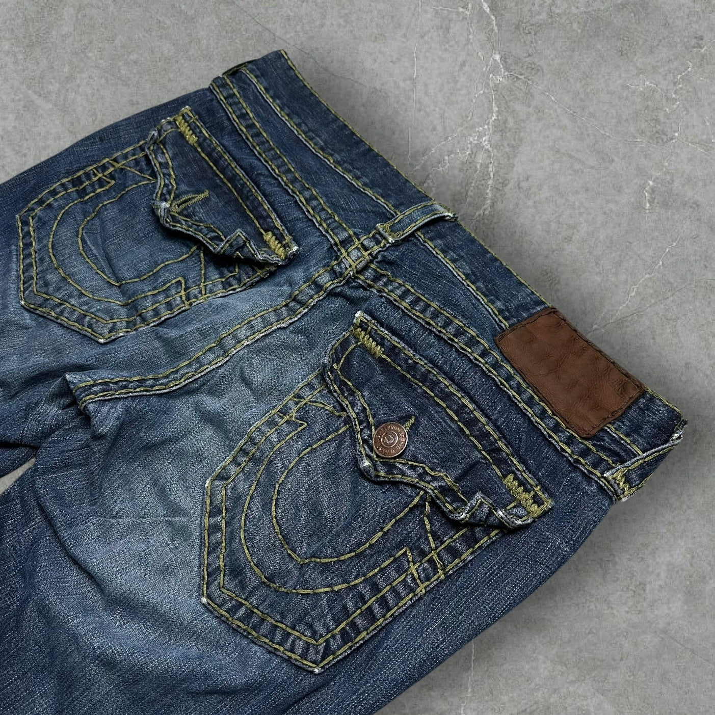 Vintage True Religion Jeans (XL)