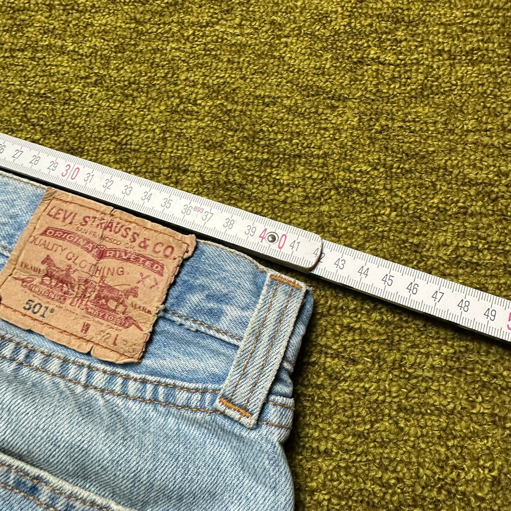 Vintage Levi’s 501 Jeans (L)