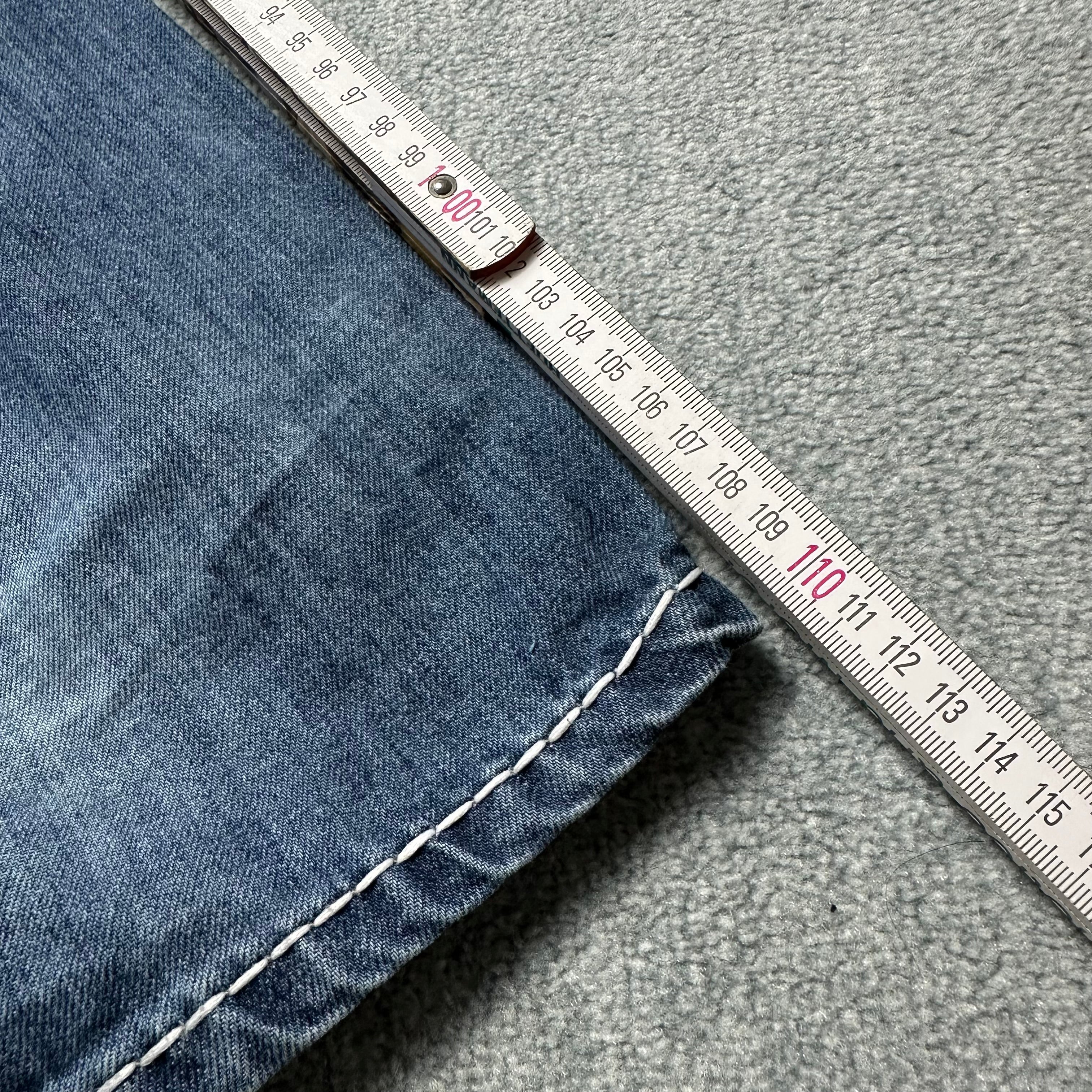 Vintage True Religion Jeans (M-L)