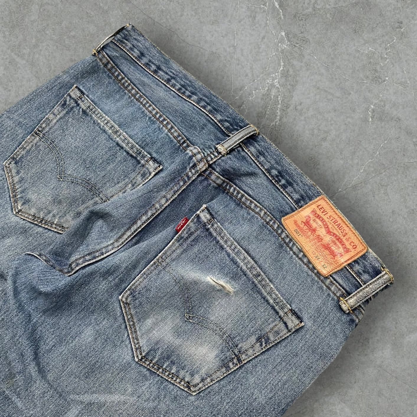 Vintage Levi’s 501 Jeans (L)