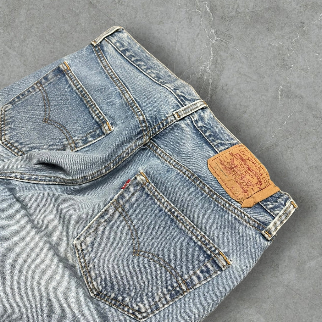 Vintage Levi’s 501 Jeans (M)