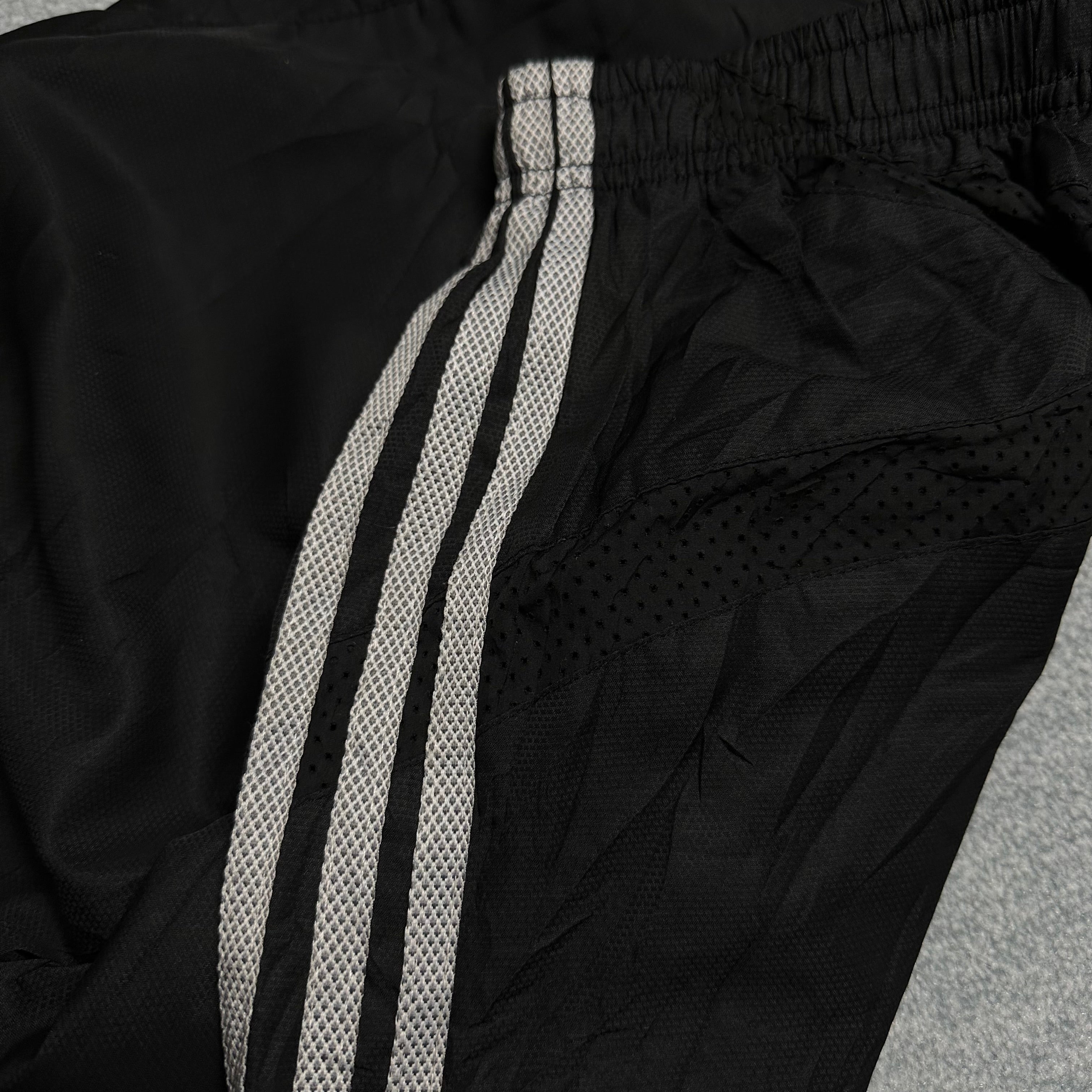 Vintage Adidas Trackpants (M)