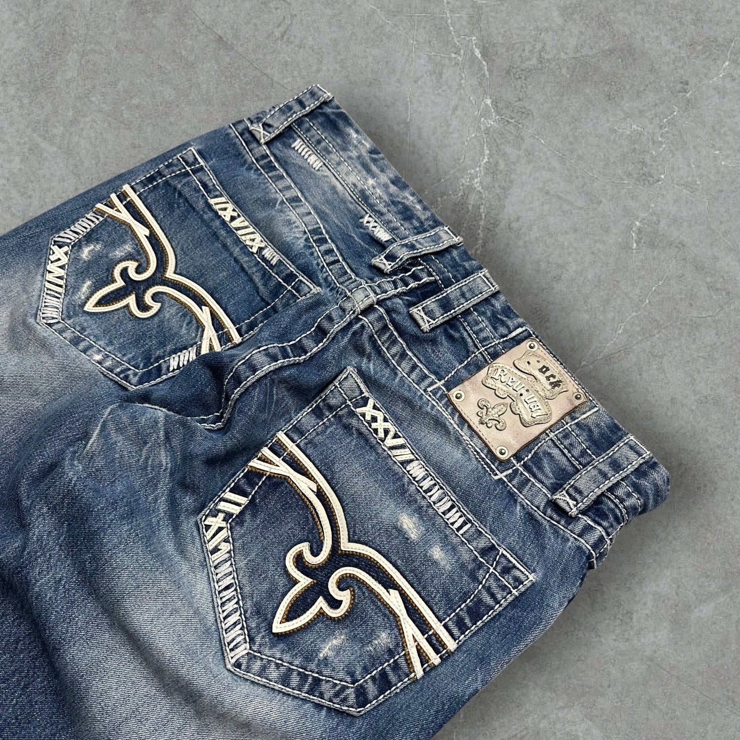 Vintage Rock Revival Jeans (M)