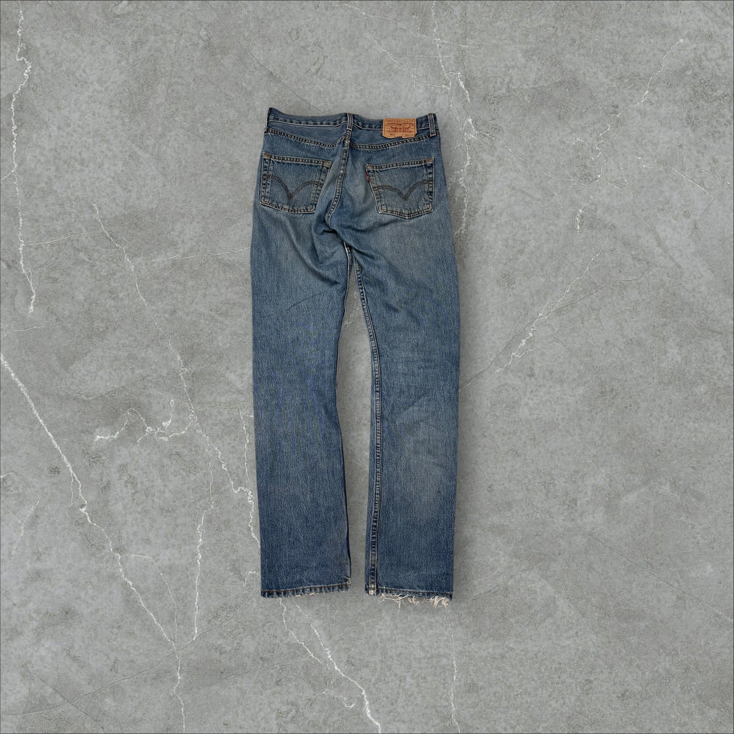 Vintage Levi’s 501 Jeans (S-M)