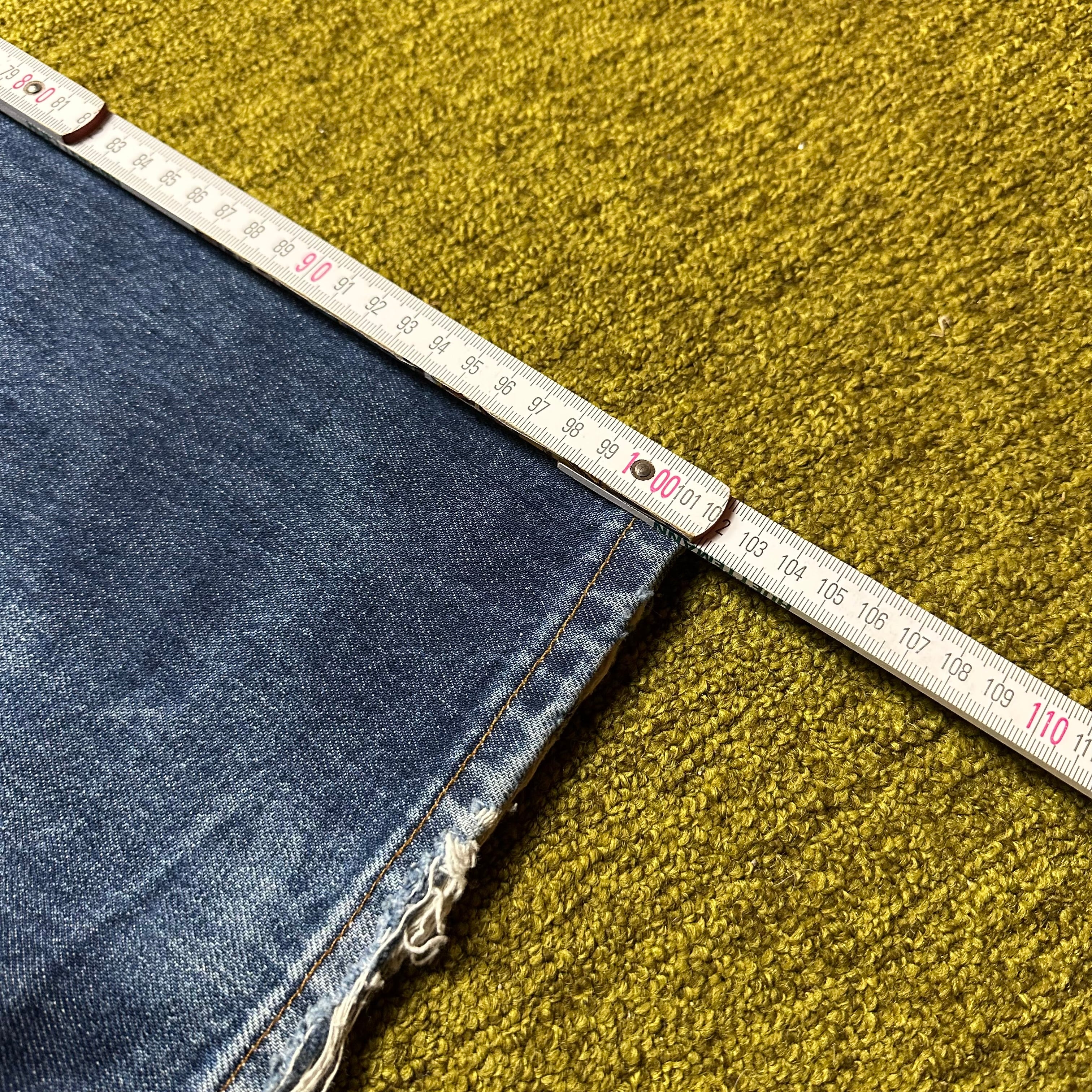 Vintage Levi’s 501 Jeans (XS)
