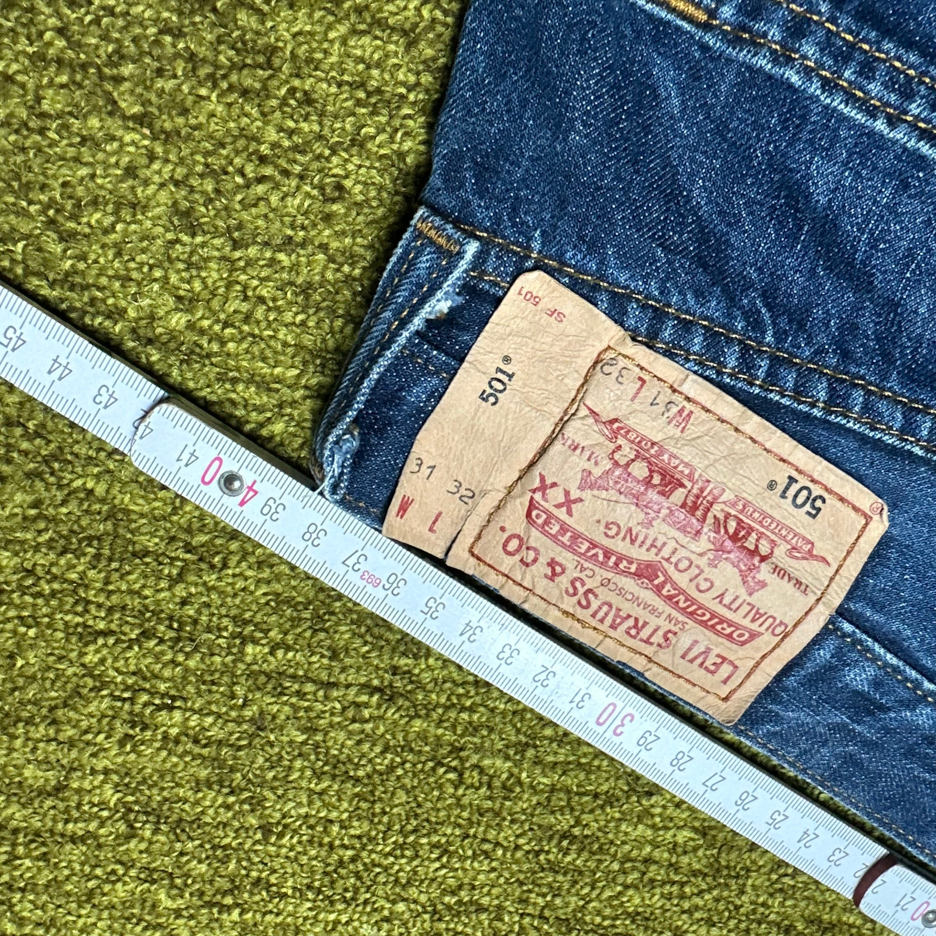 Vintage Levi’s 501 Jeans (S)