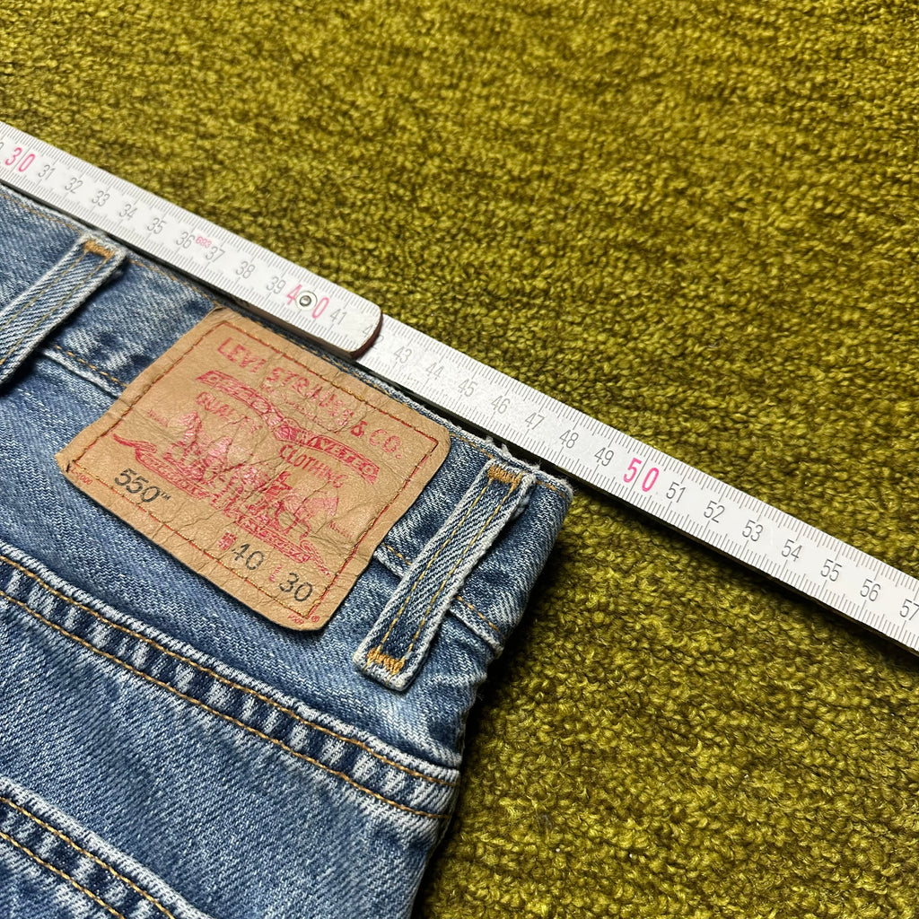 Vintage Levi’s 550 Jeans (XXL)