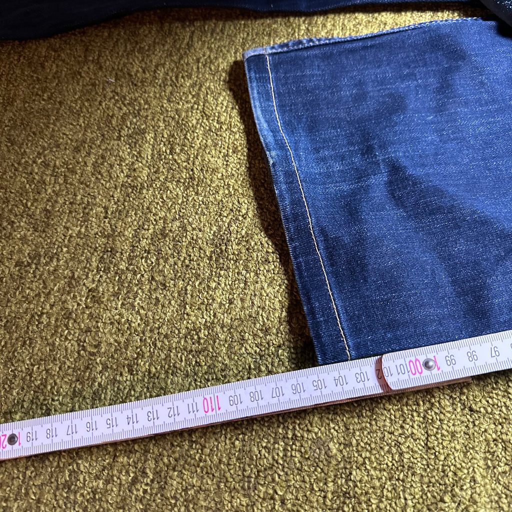Vintage Levi’s 501 Jeans (L-XL)