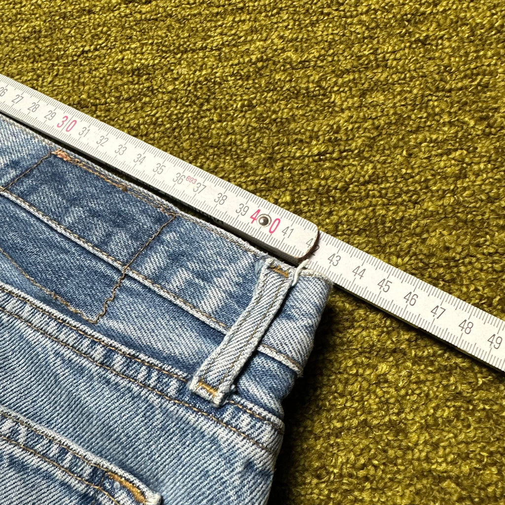 Vintage Levi’s 501 Jeans (L)