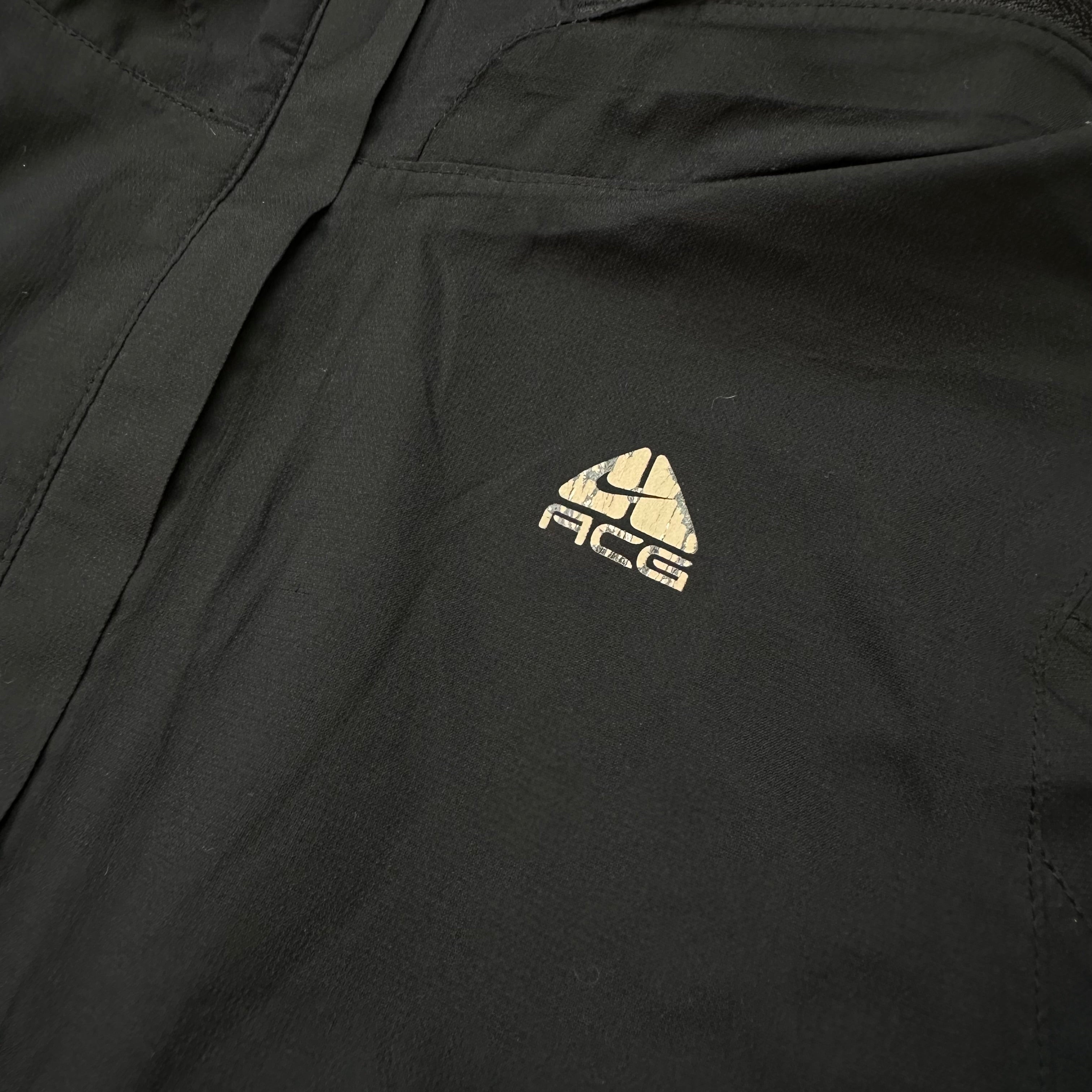 Vintage Nike ACG Windbreaker (S)