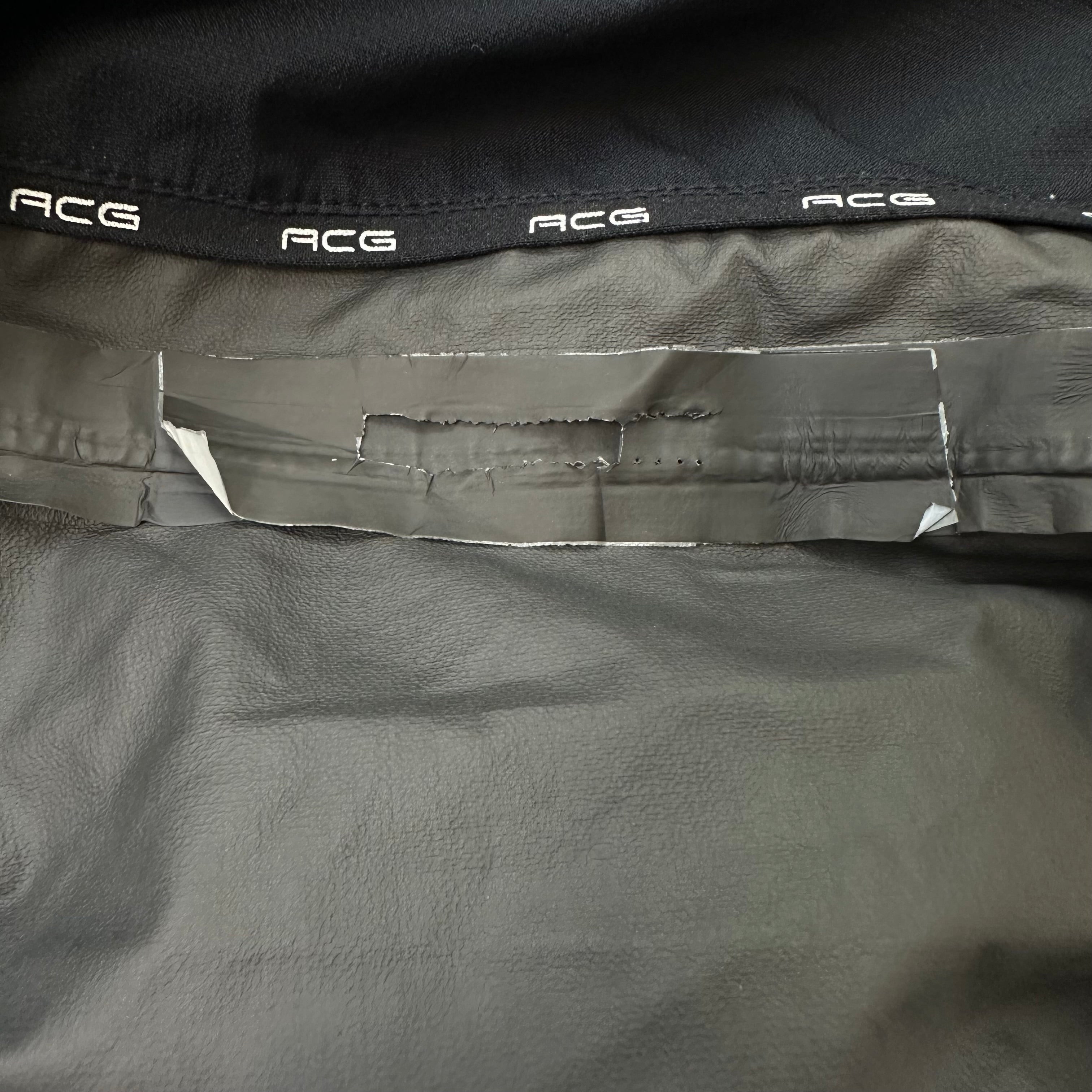 Vintage Nike ACG Windbreaker (S)