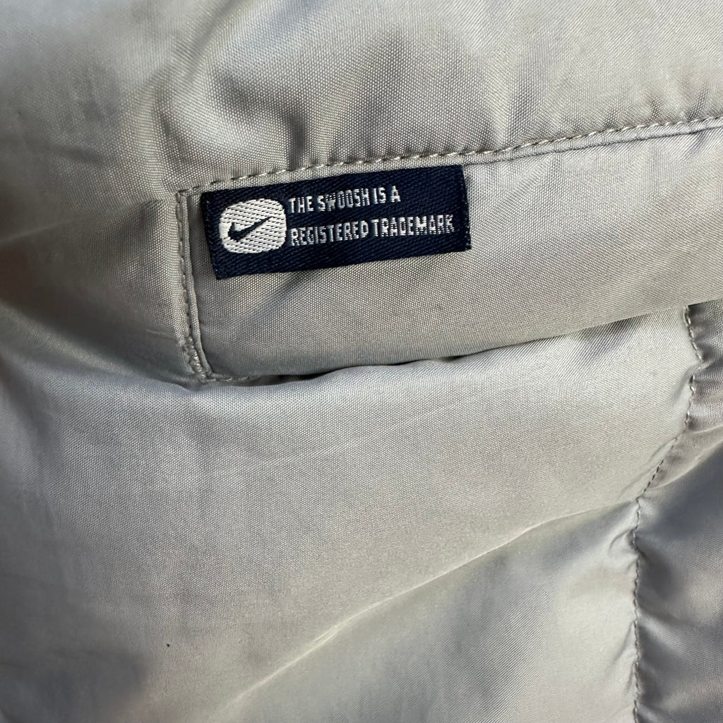 Vintage Nike Puffer Weste mit Backstitch (L-XL)