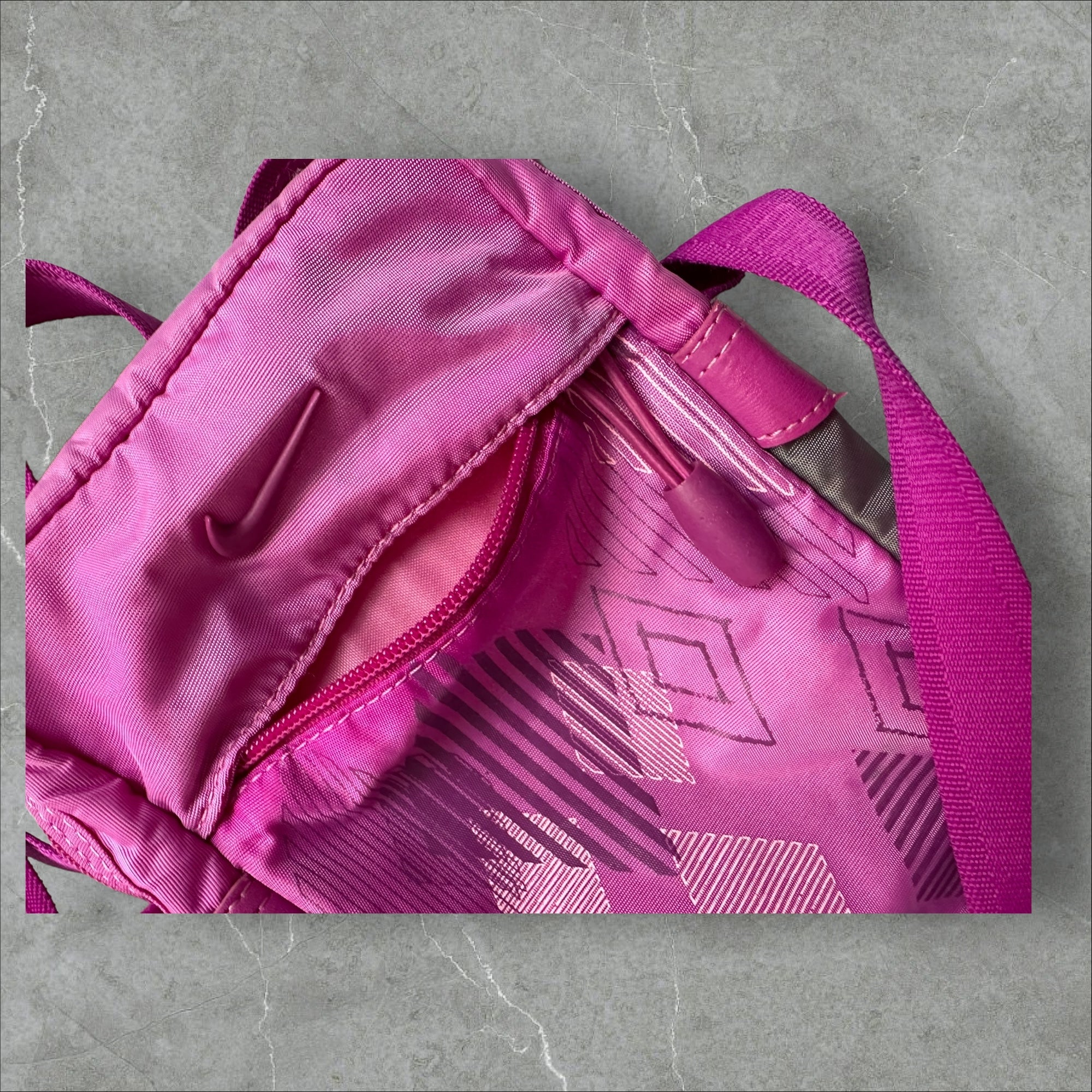 Y2K Nike Bag Umhängetasche