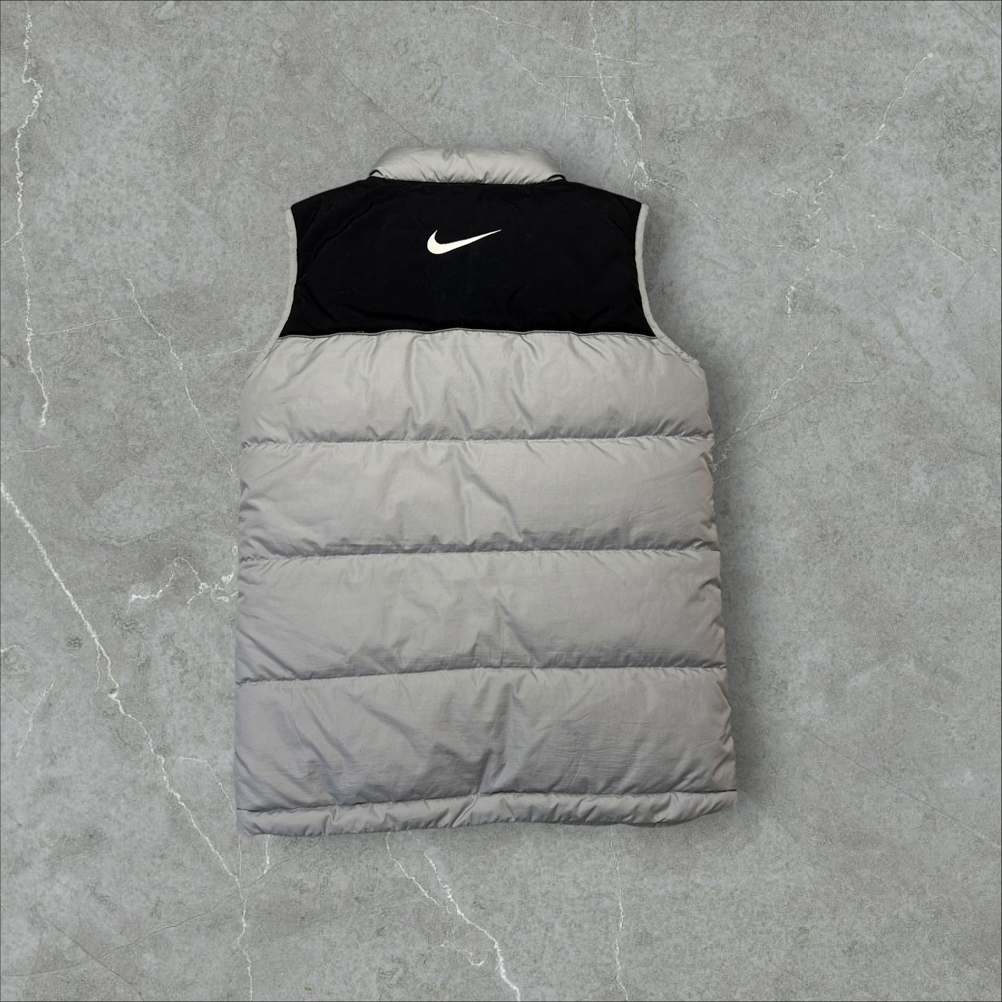 Vintage Nike Puffer Weste mit Backstitch (L-XL)