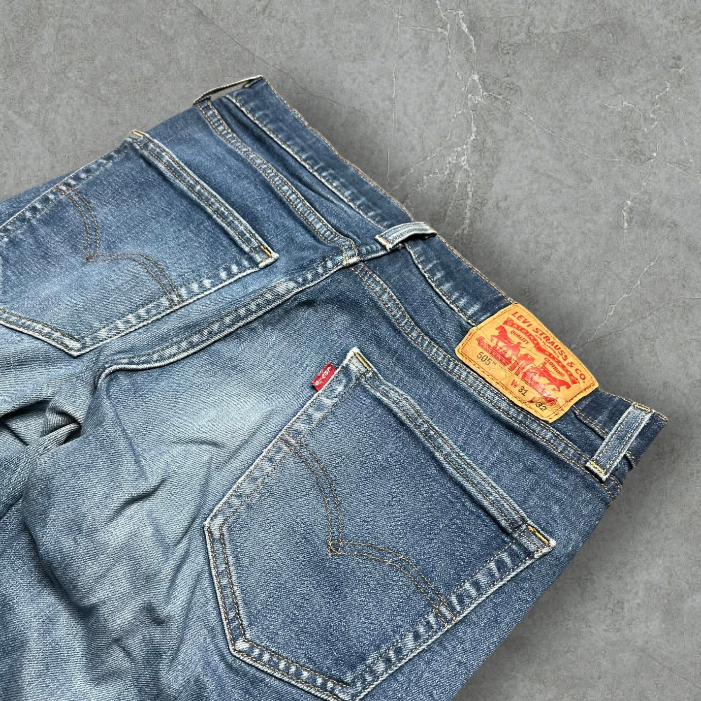 Vintage Levi’s 505 Jeans (S)