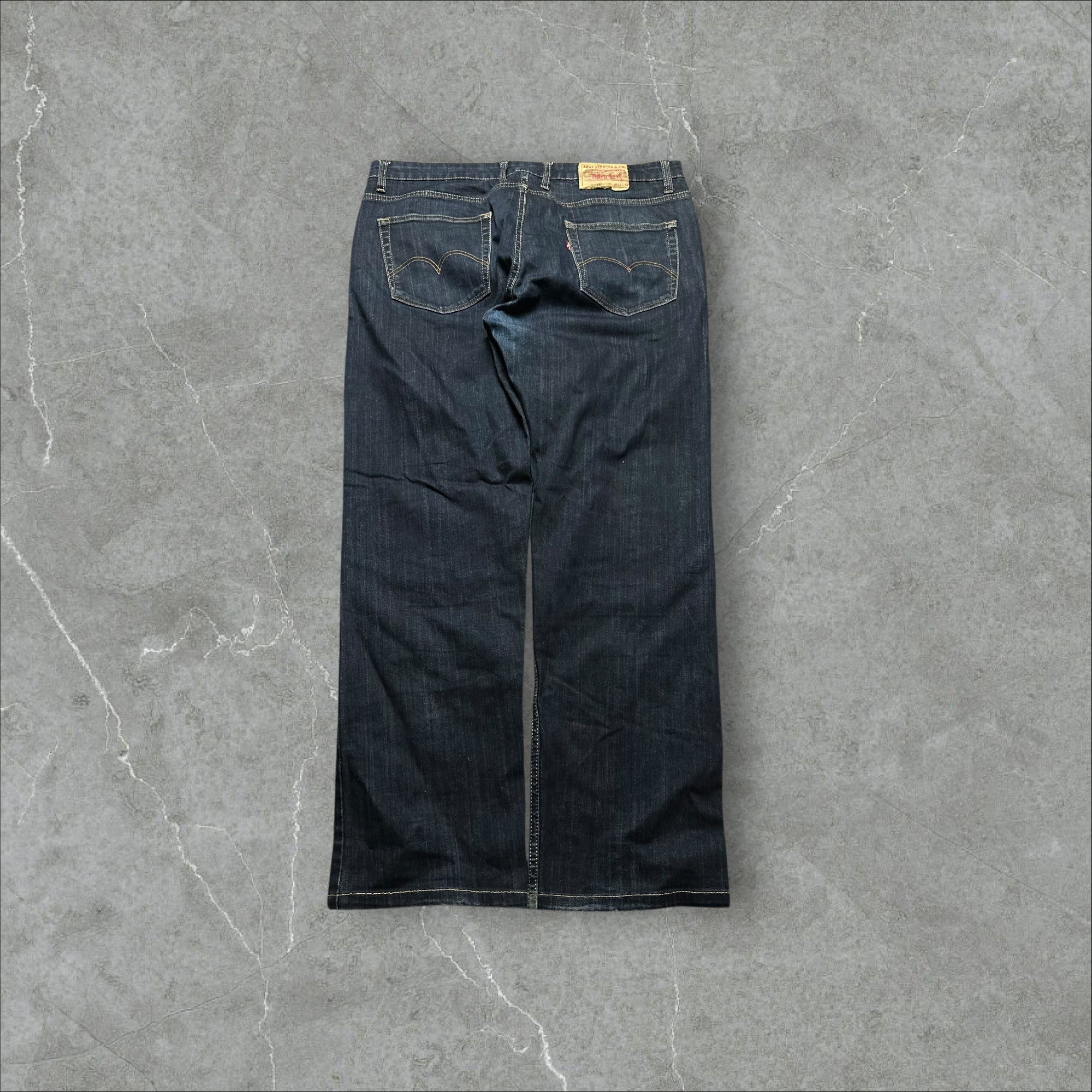Vintage Levi’s 501 Jeans (L-XL)